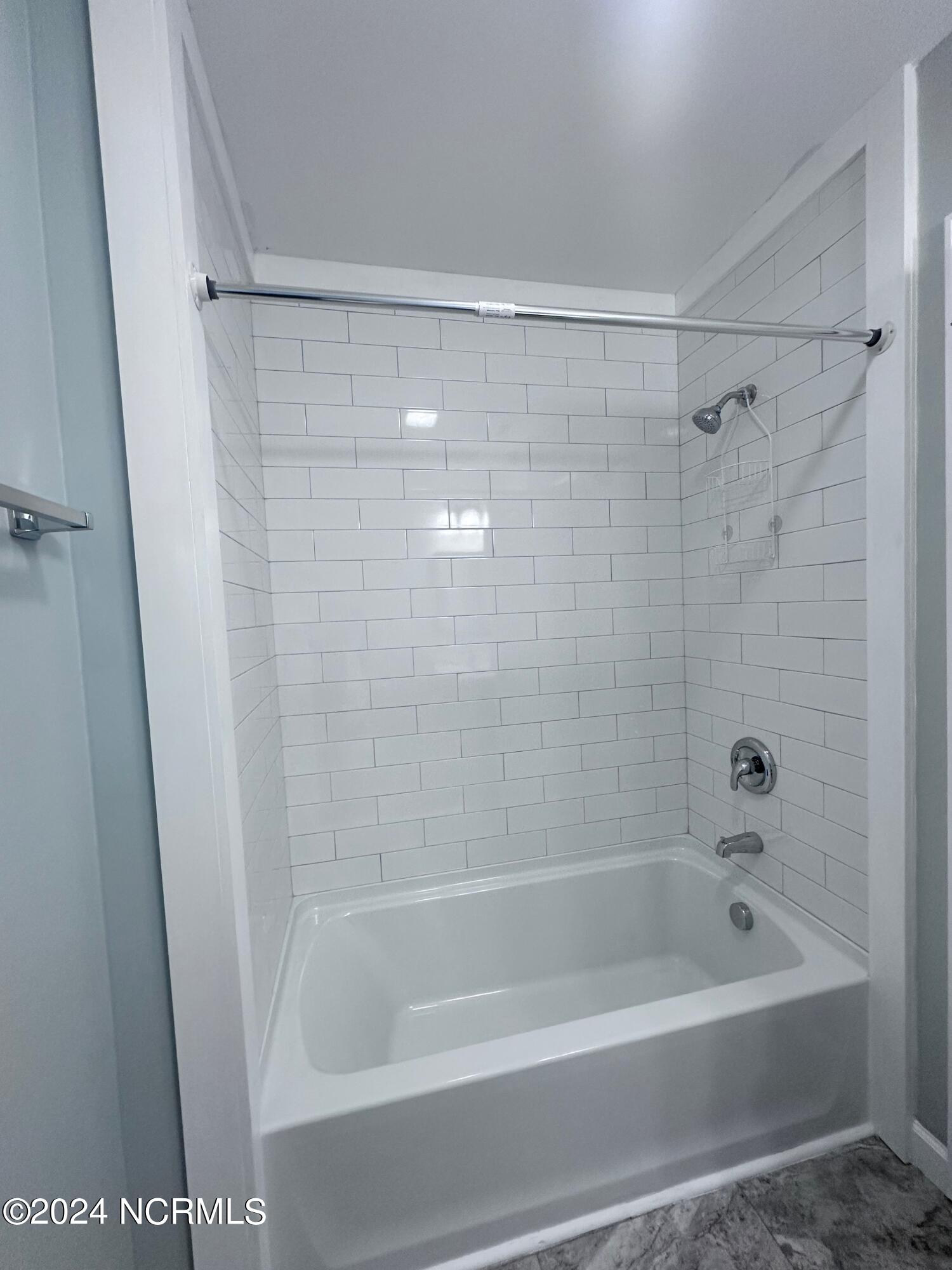 100563829 | Photo 20