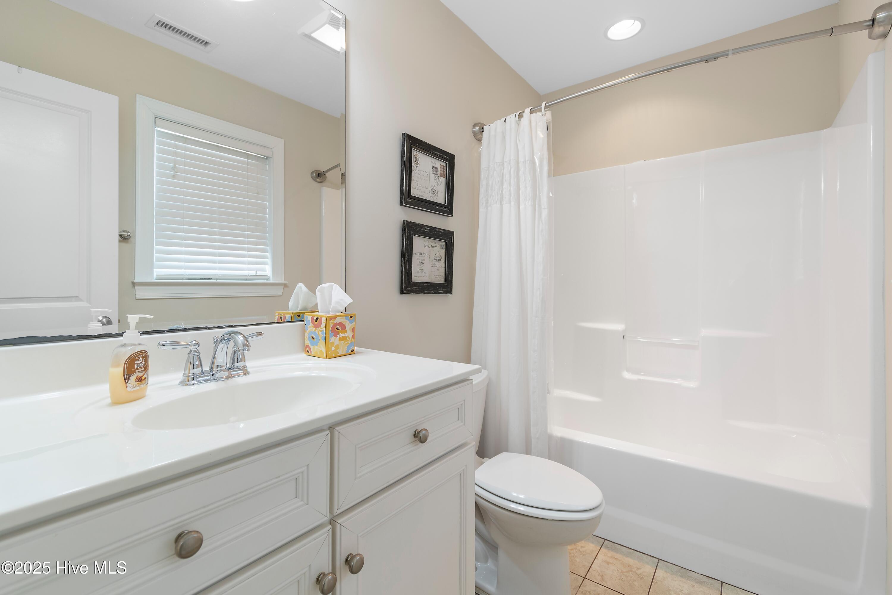 100535231 | Photo 78