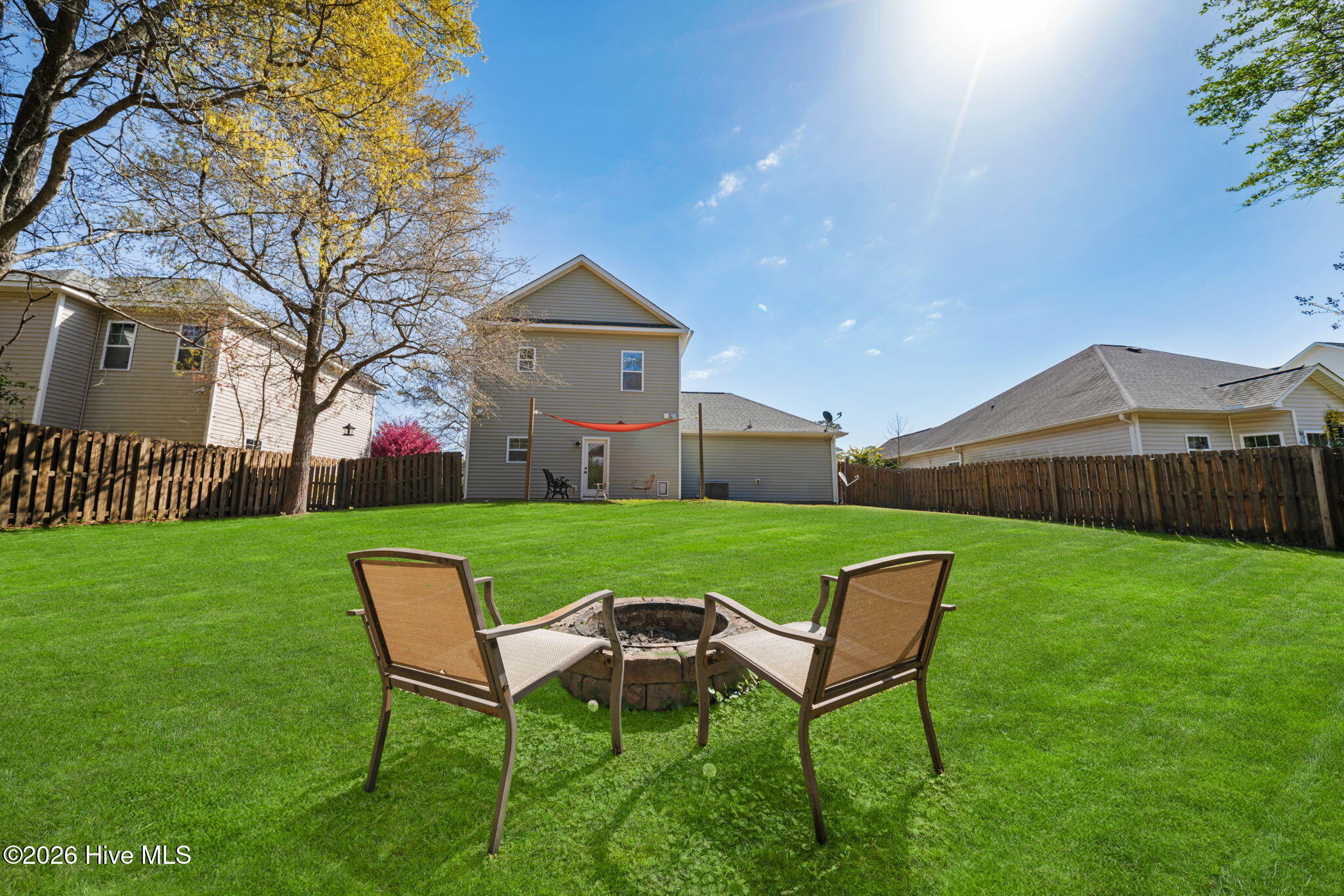 100565023 | Photo 33