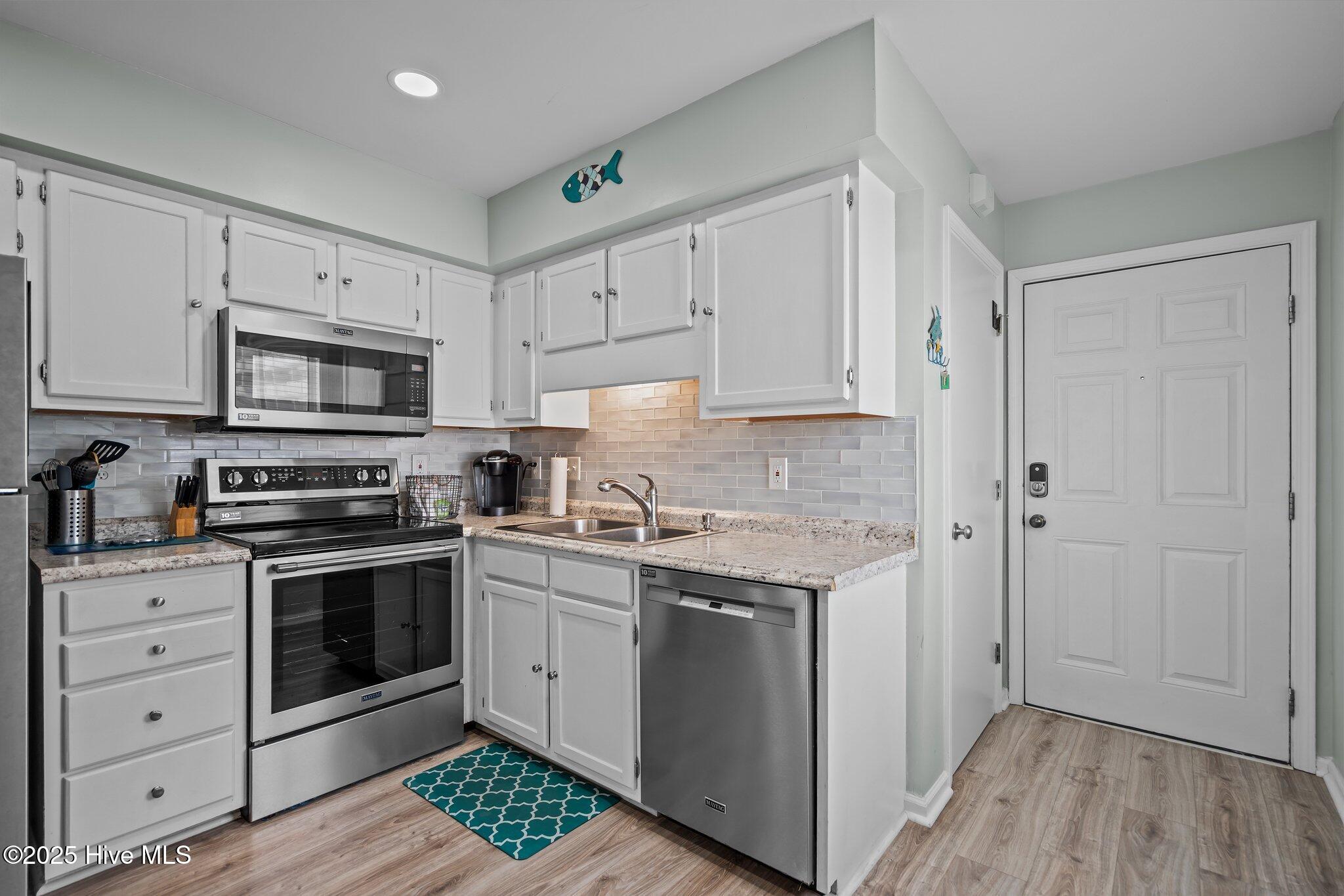 100521784 | Photo 11