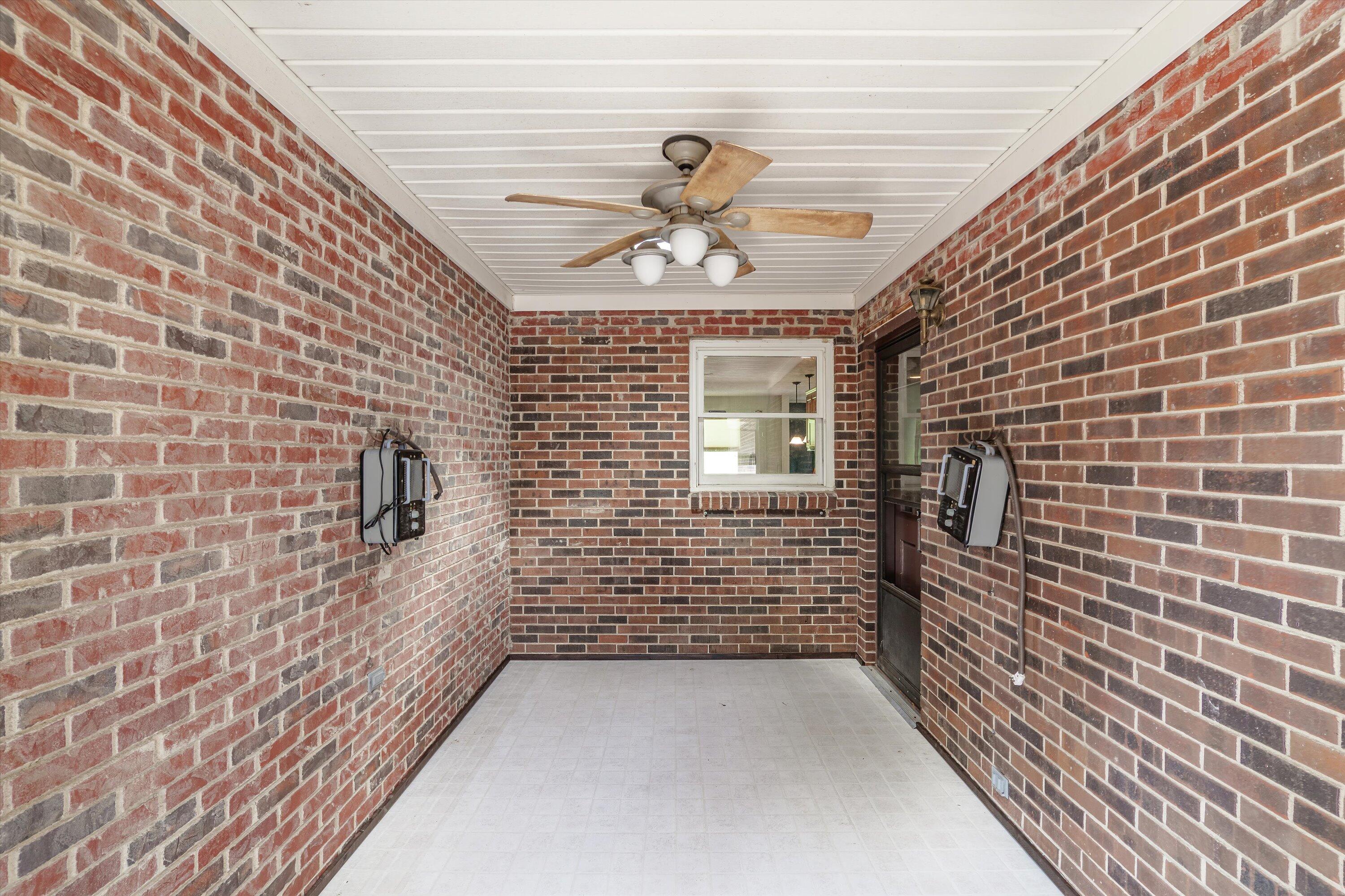 55-P1219335-HDR