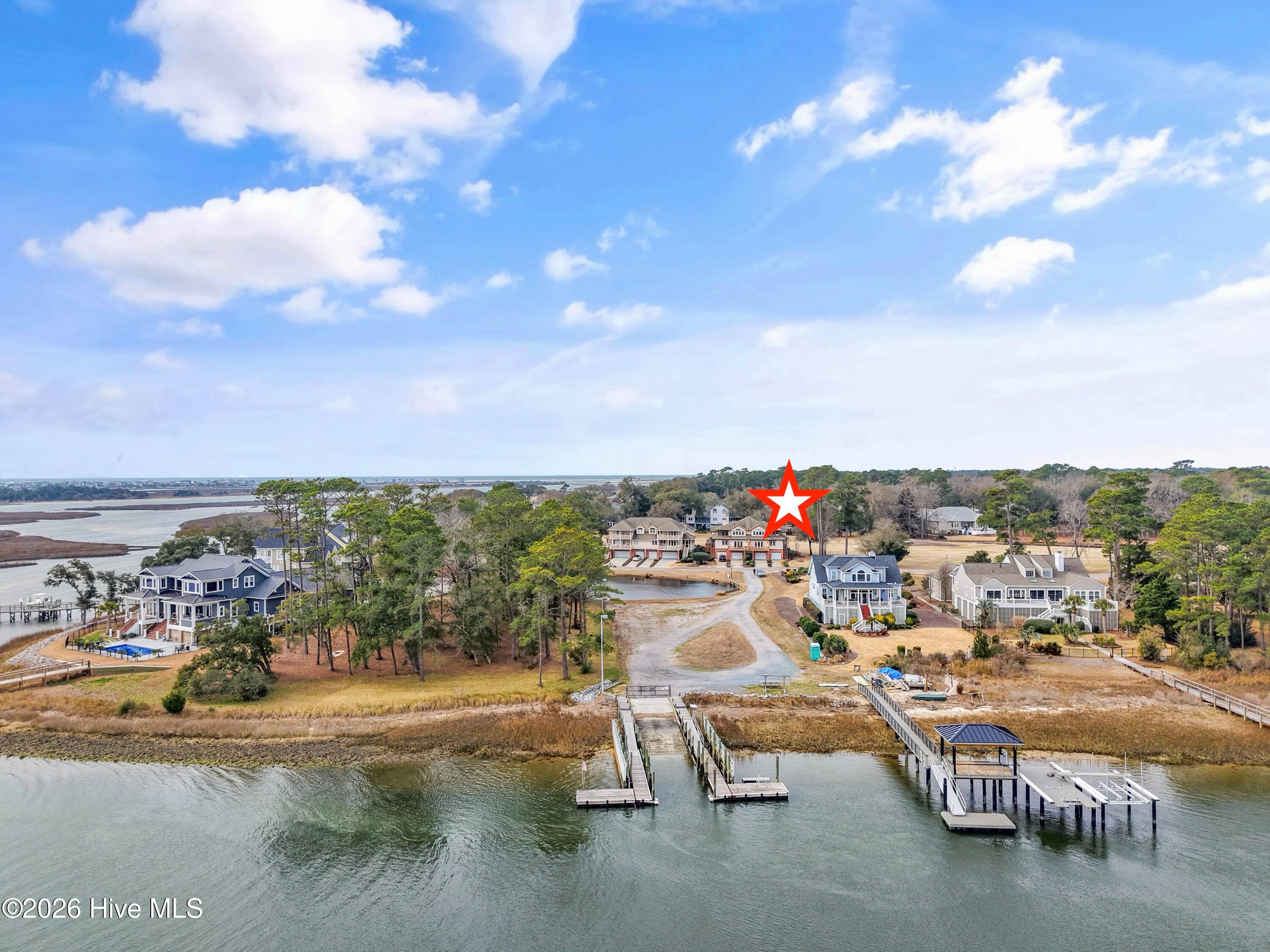 100557427 | Photo 90