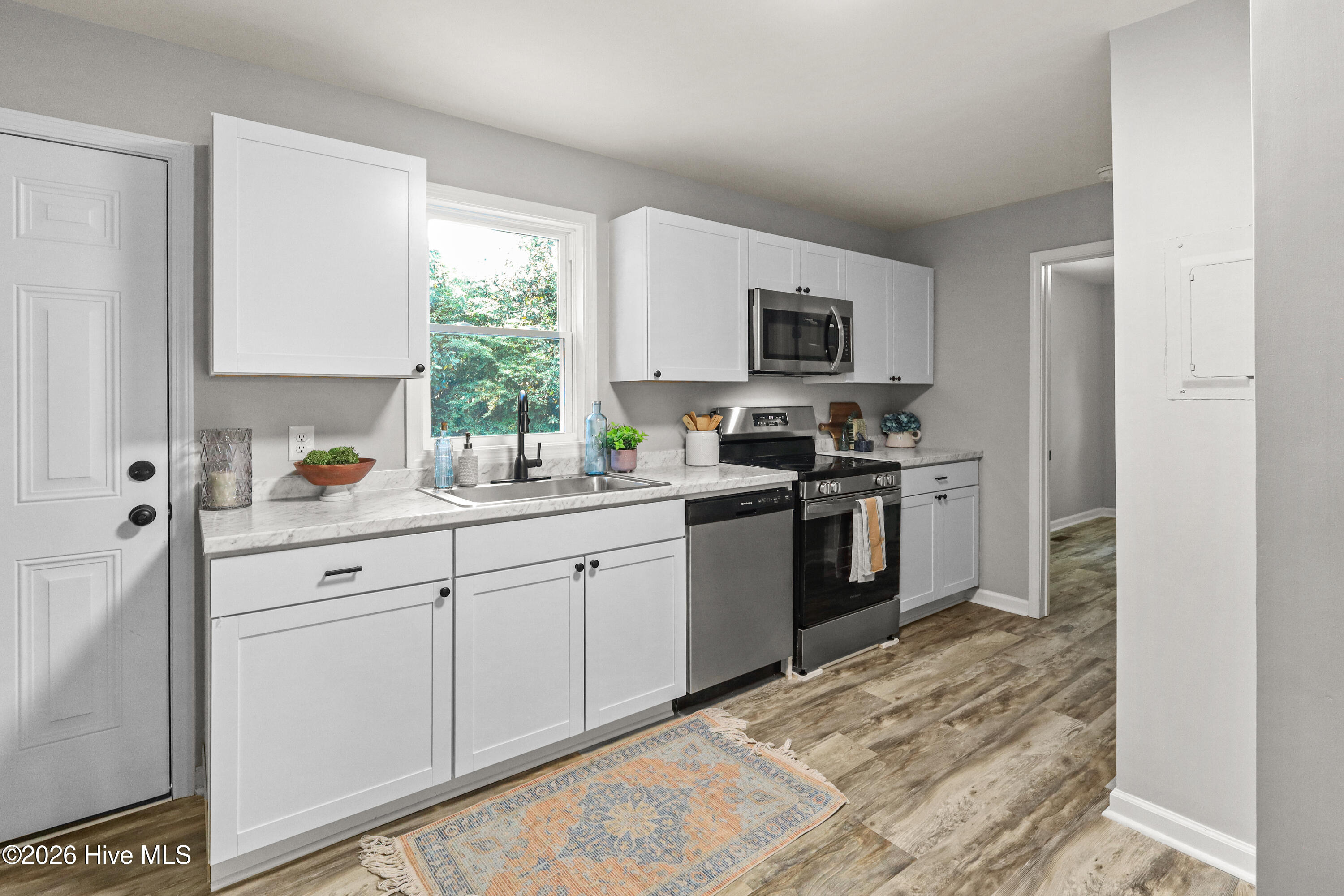 100569517 | Photo 12