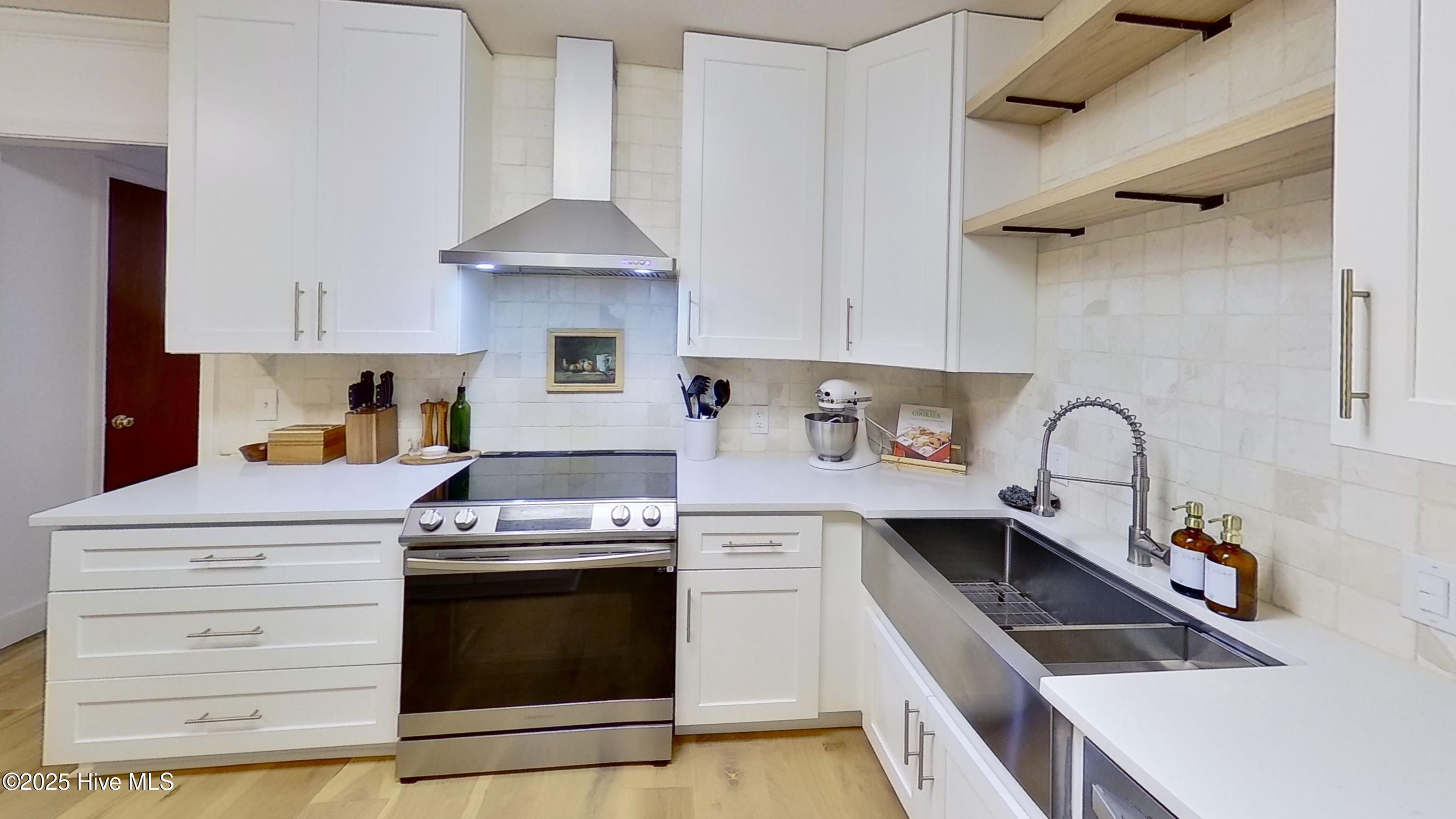 100544095 | Photo 15