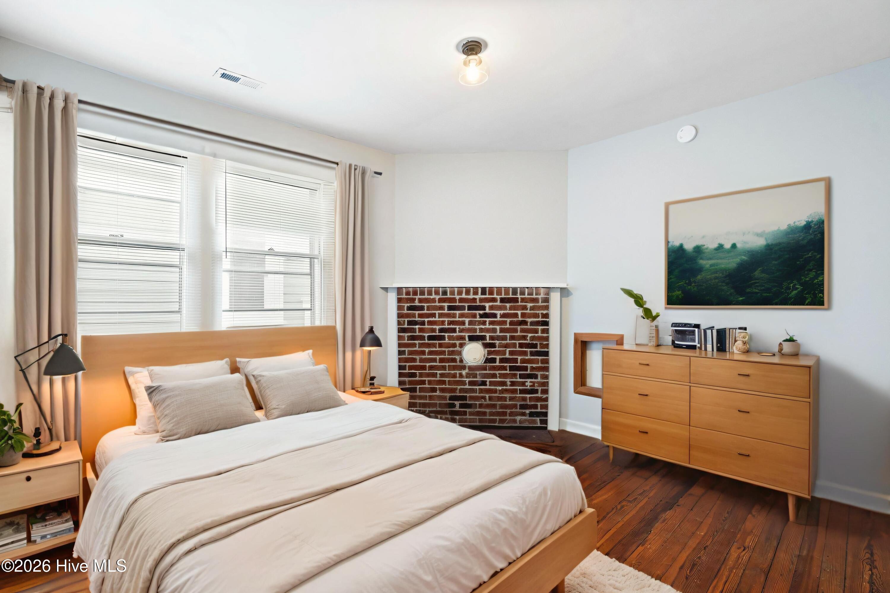 100549514 | Photo 19