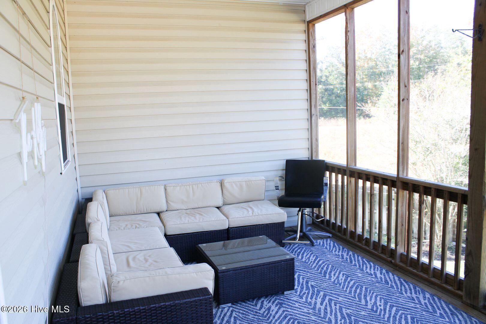 100546828 | Photo 32