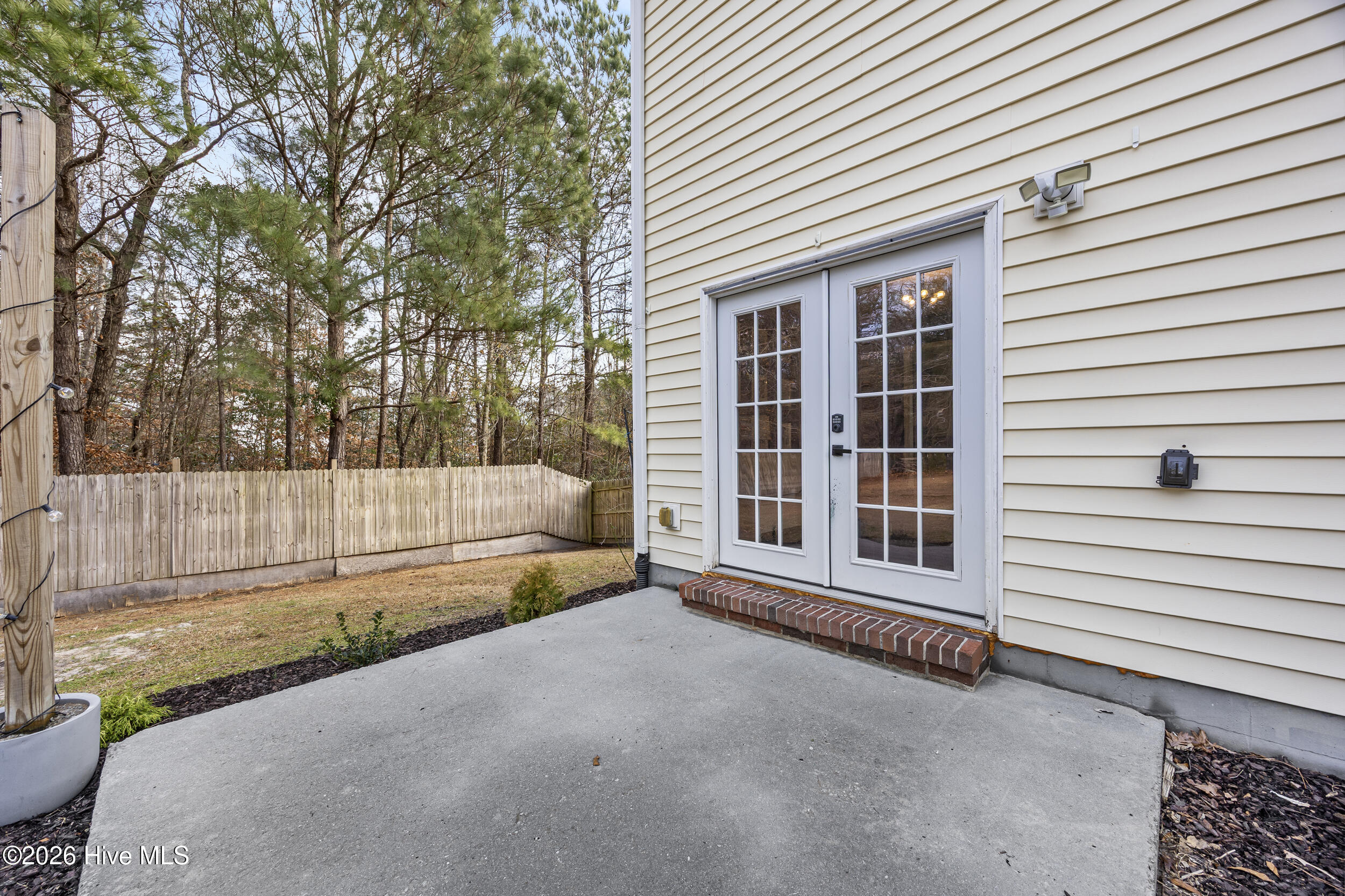 100547983 | Photo 33