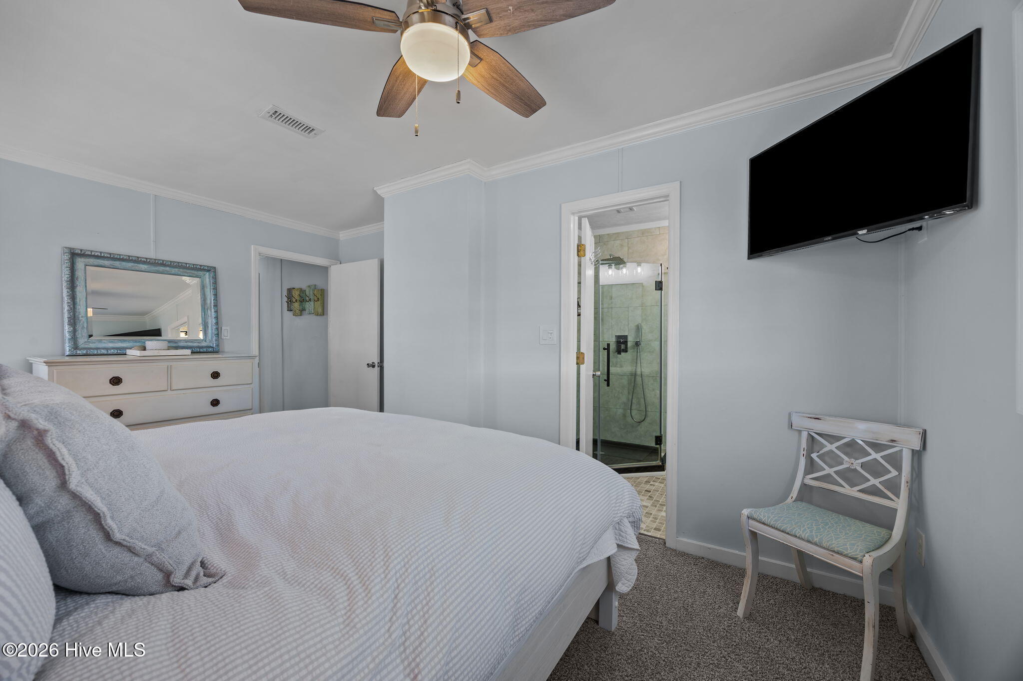 100549988 | Photo 23