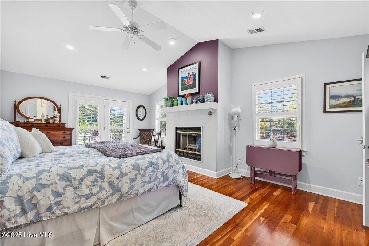 100540409 | Photo 46