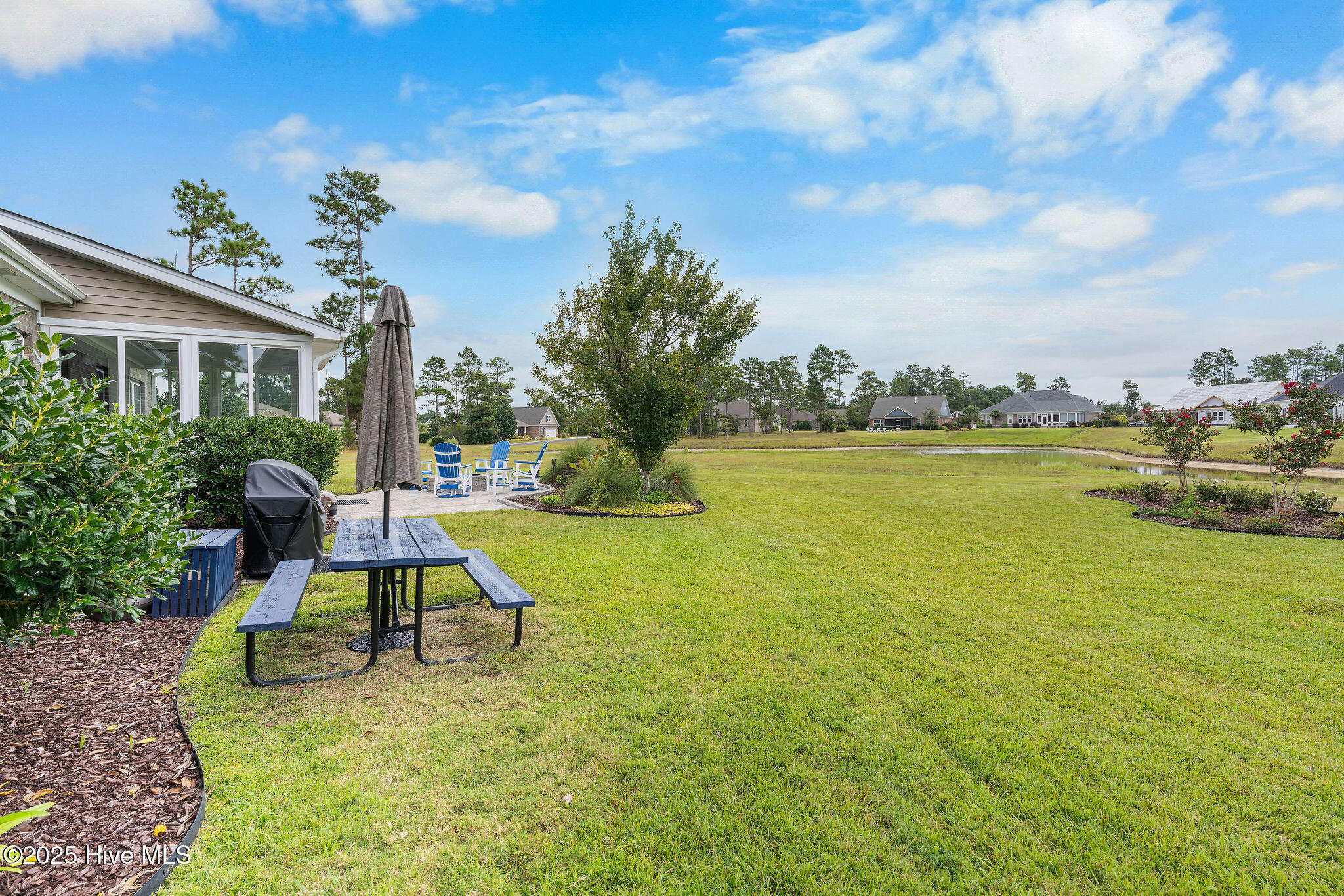 100531104 | Photo 53