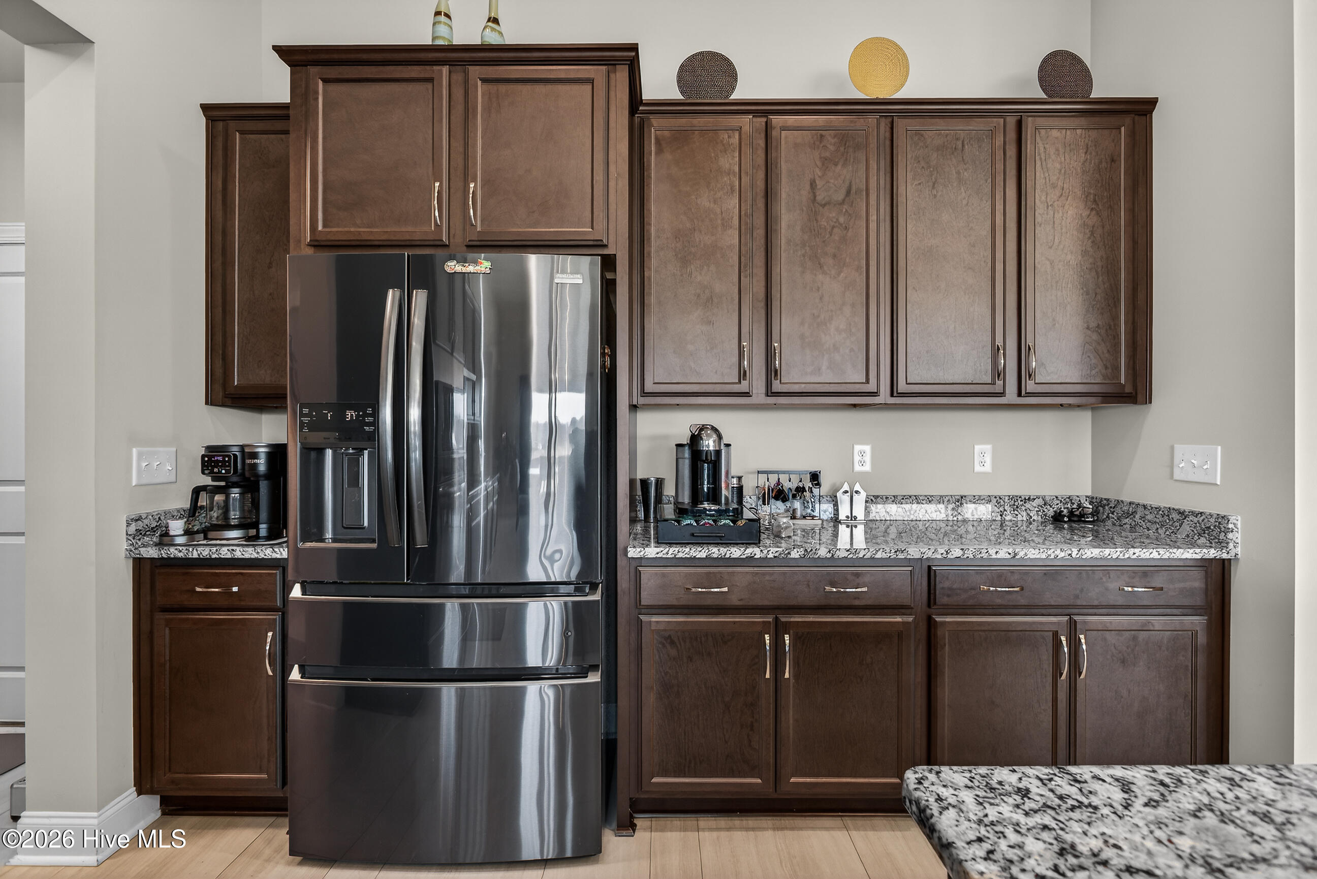 100561338 | Photo 18