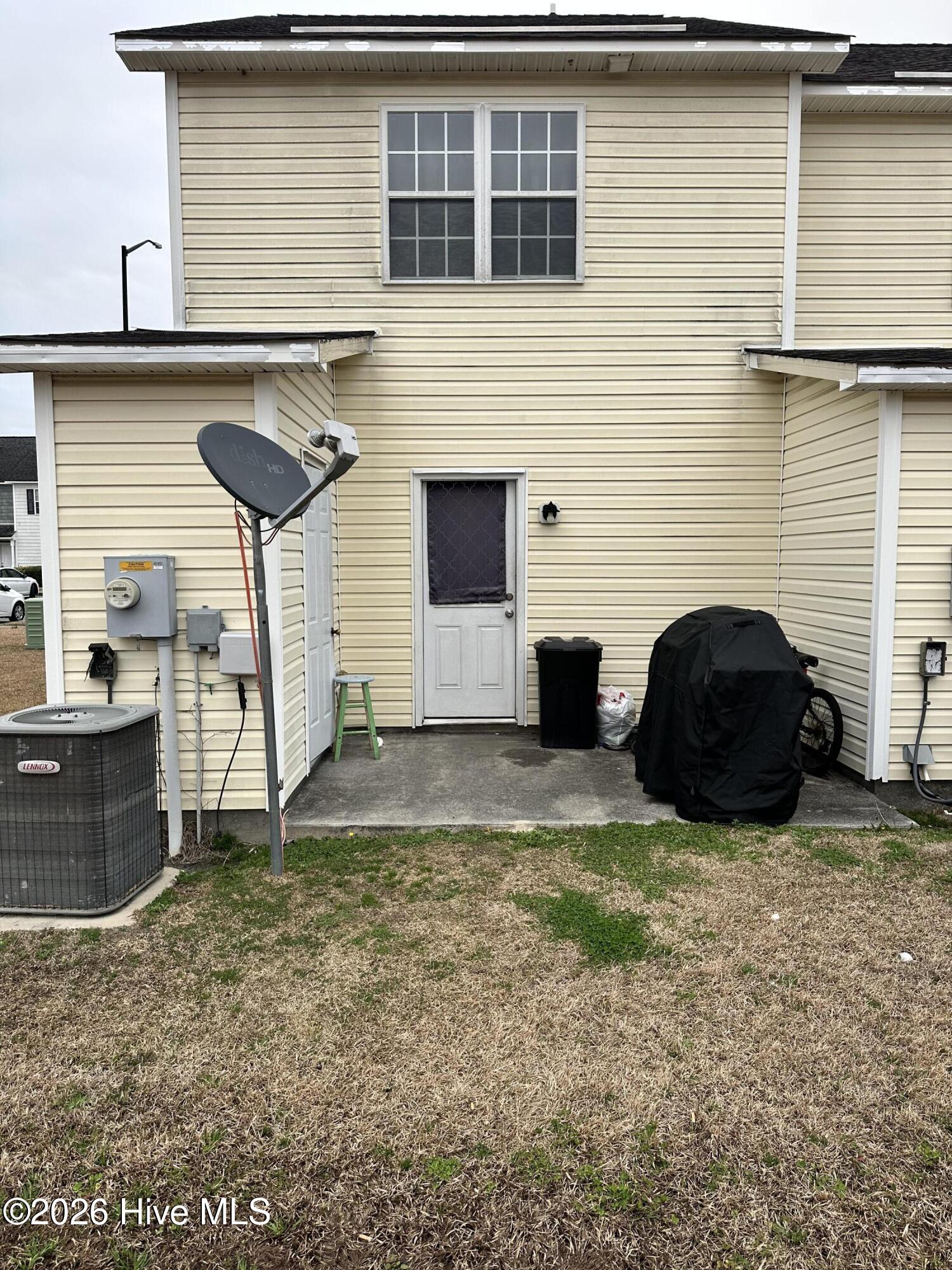 100560400 | Photo 14