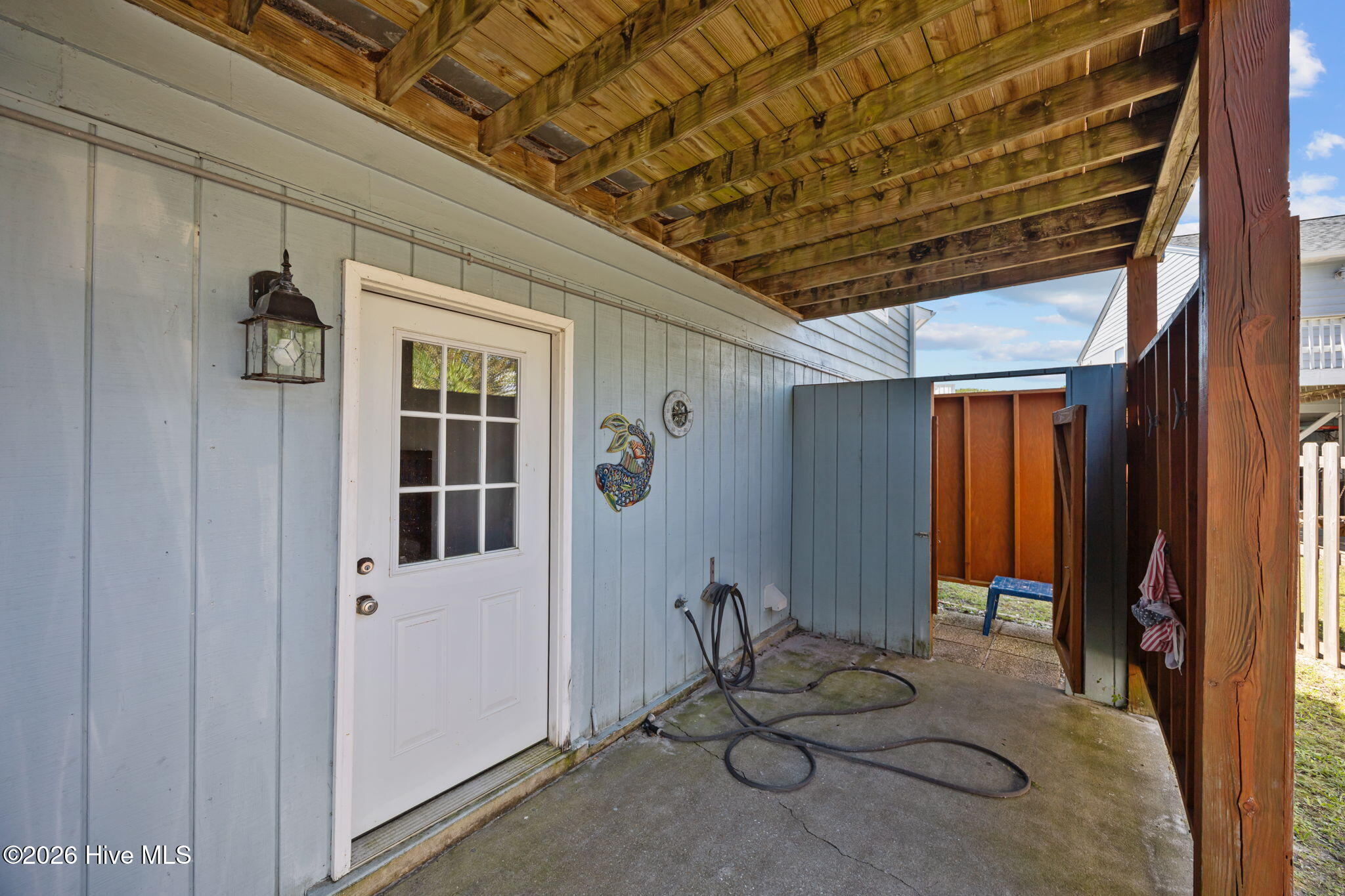 100551166 | Photo 38