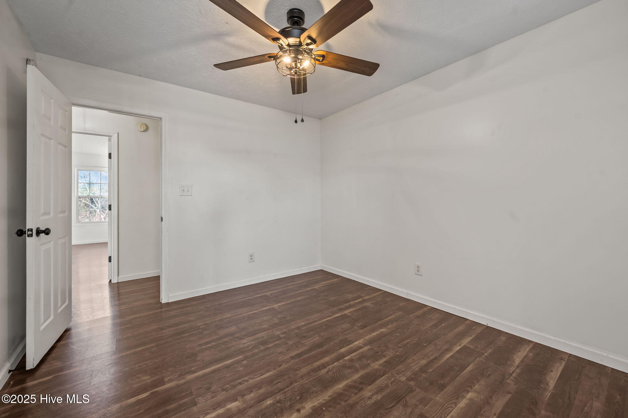 100546746 | Photo 22