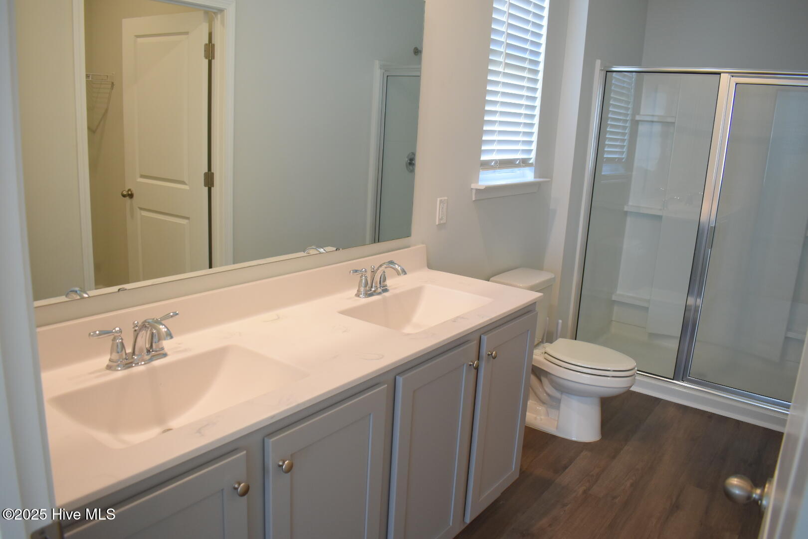 100535497 | Photo 15