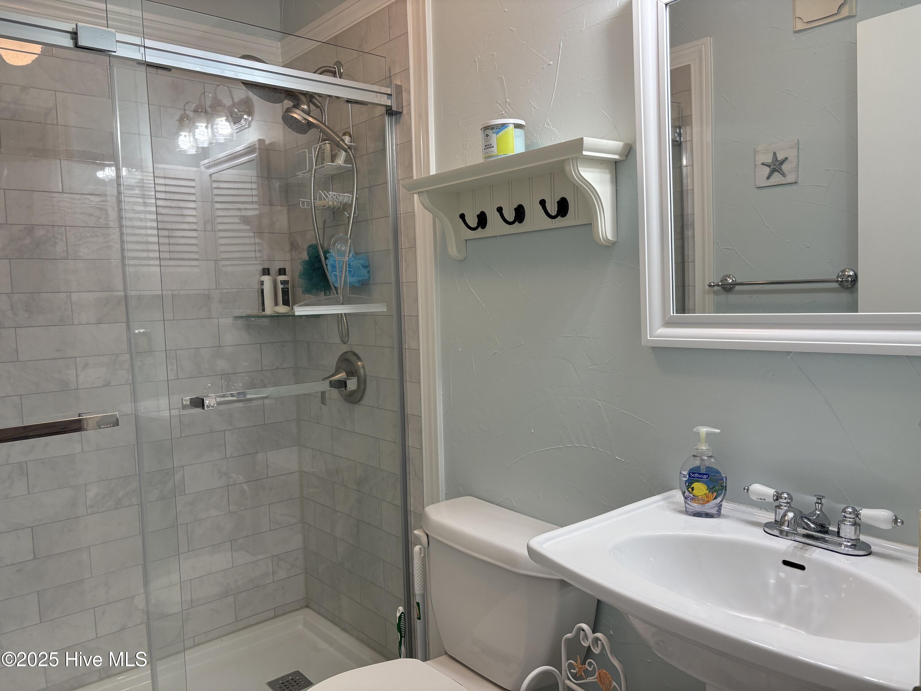 100527145 | Photo 36