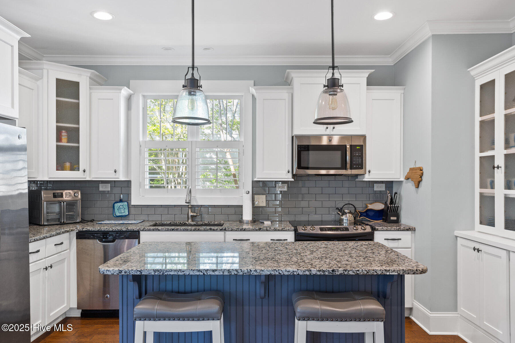 100503358 | Photo 16