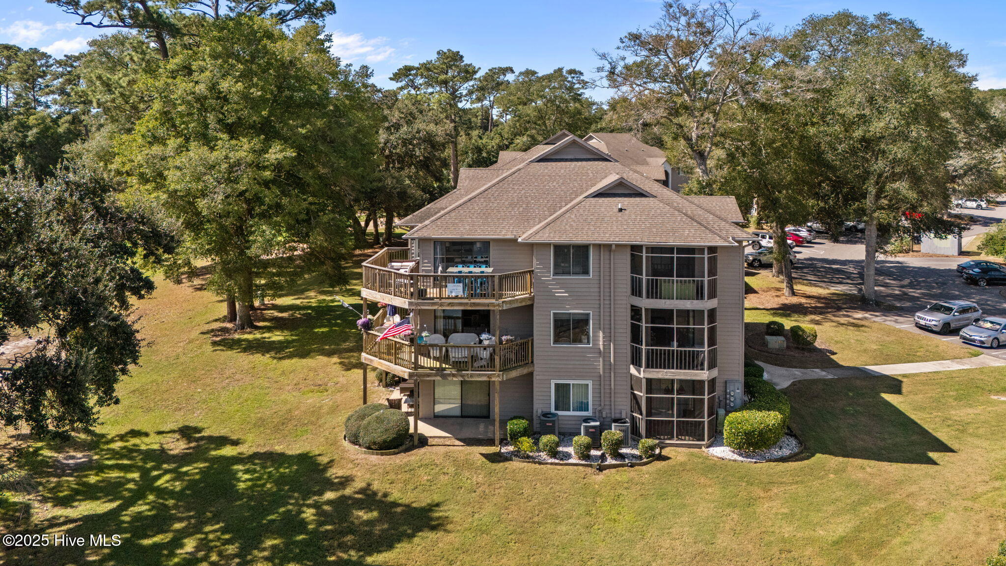 100534962 | Photo 27