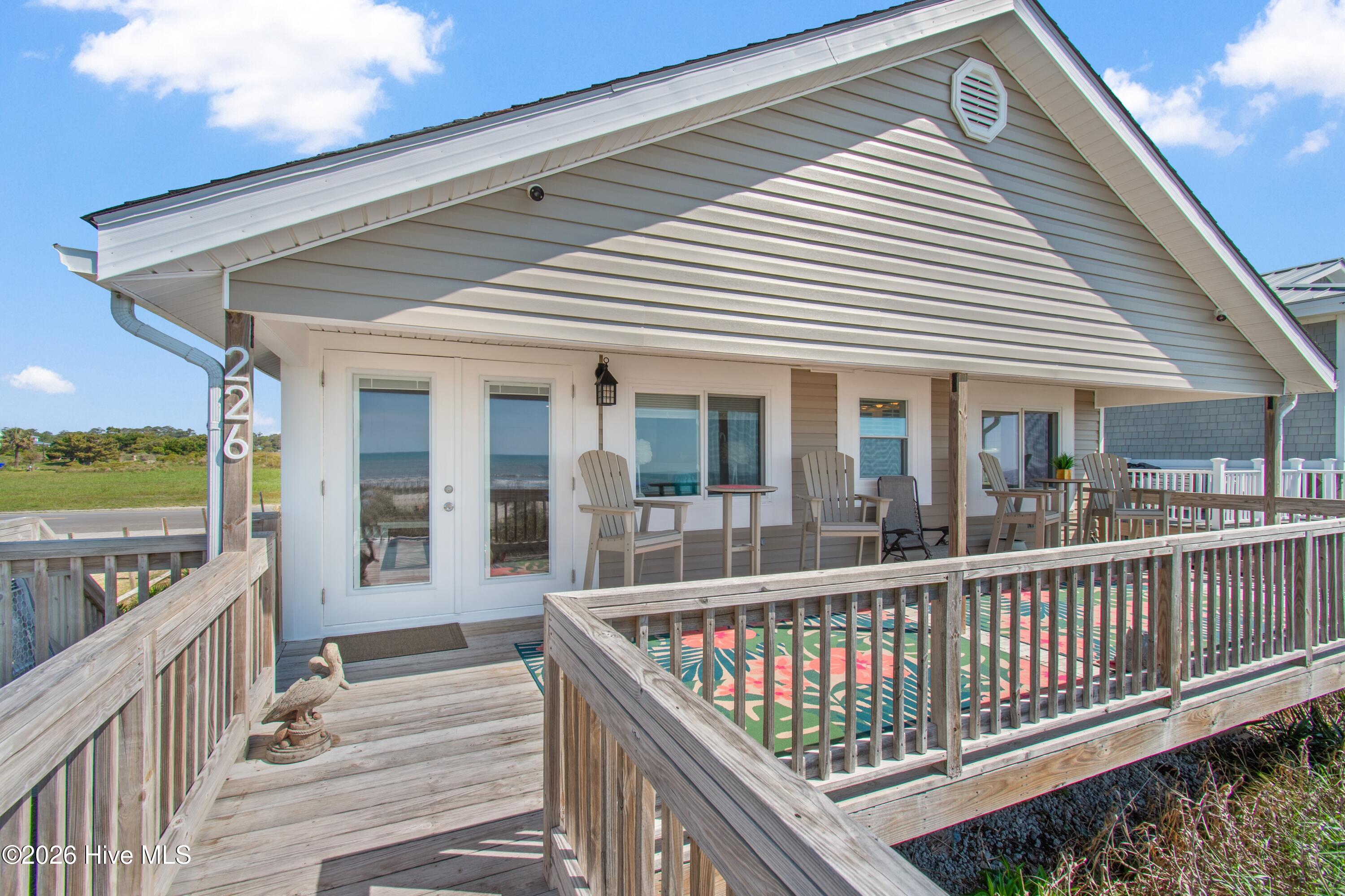 100567968 | Photo 16