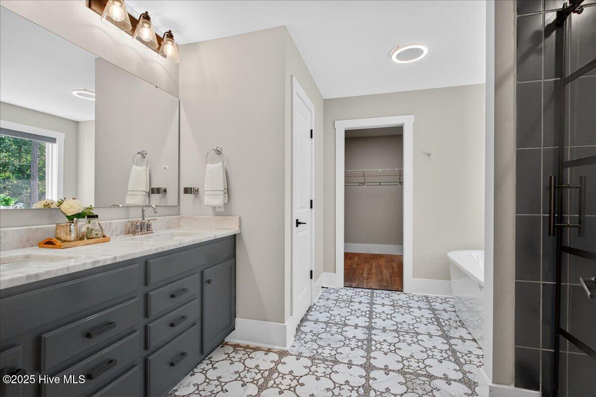 100514096 | Photo 57