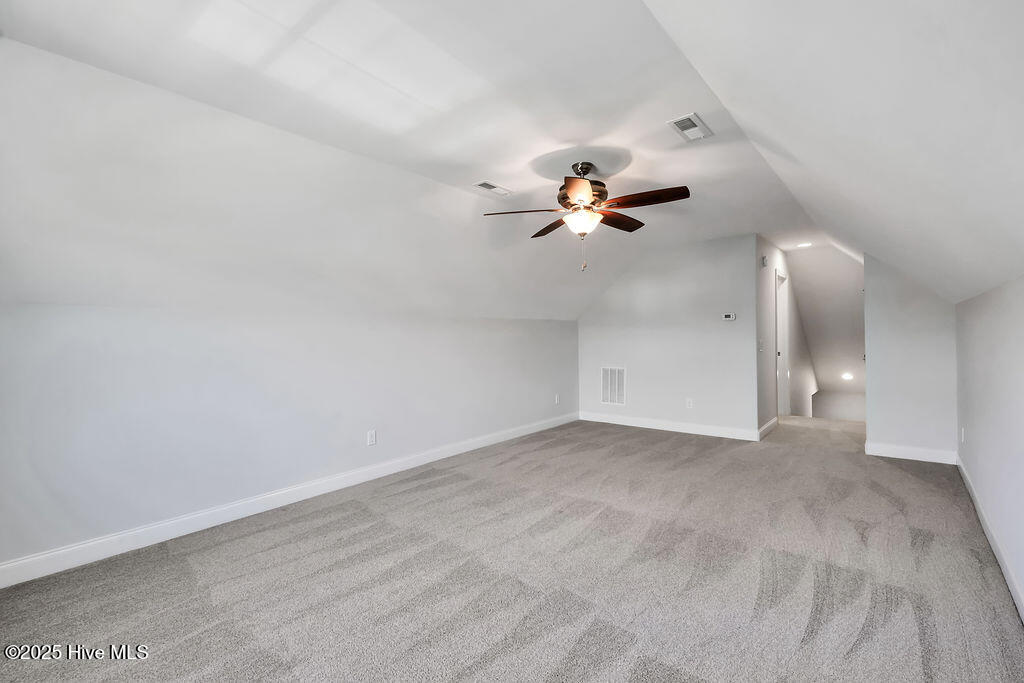 100514876 | Photo 41