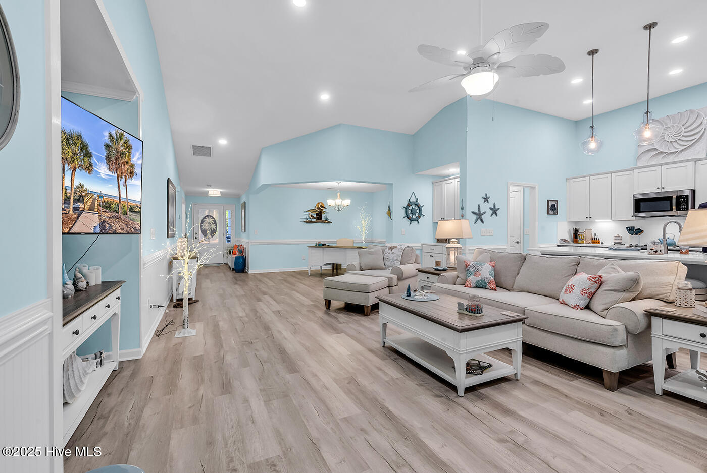 100539654 | Photo 11