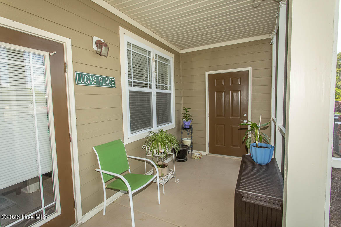 100496109 | Photo 33