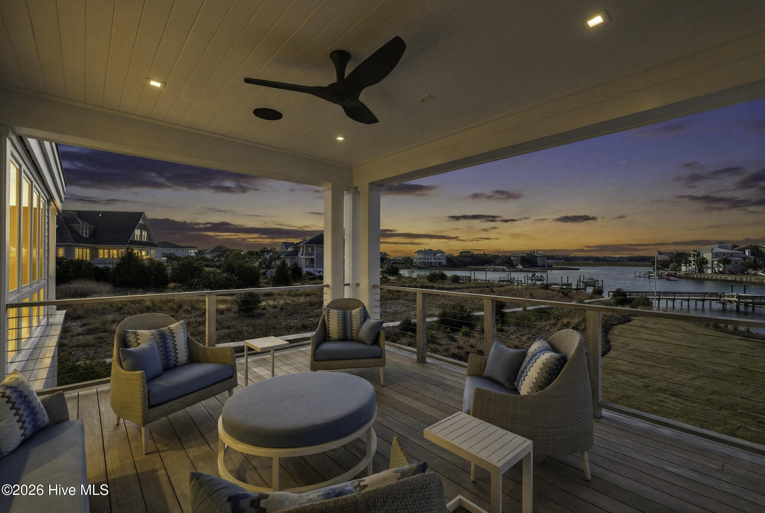 100557560 | Photo 13