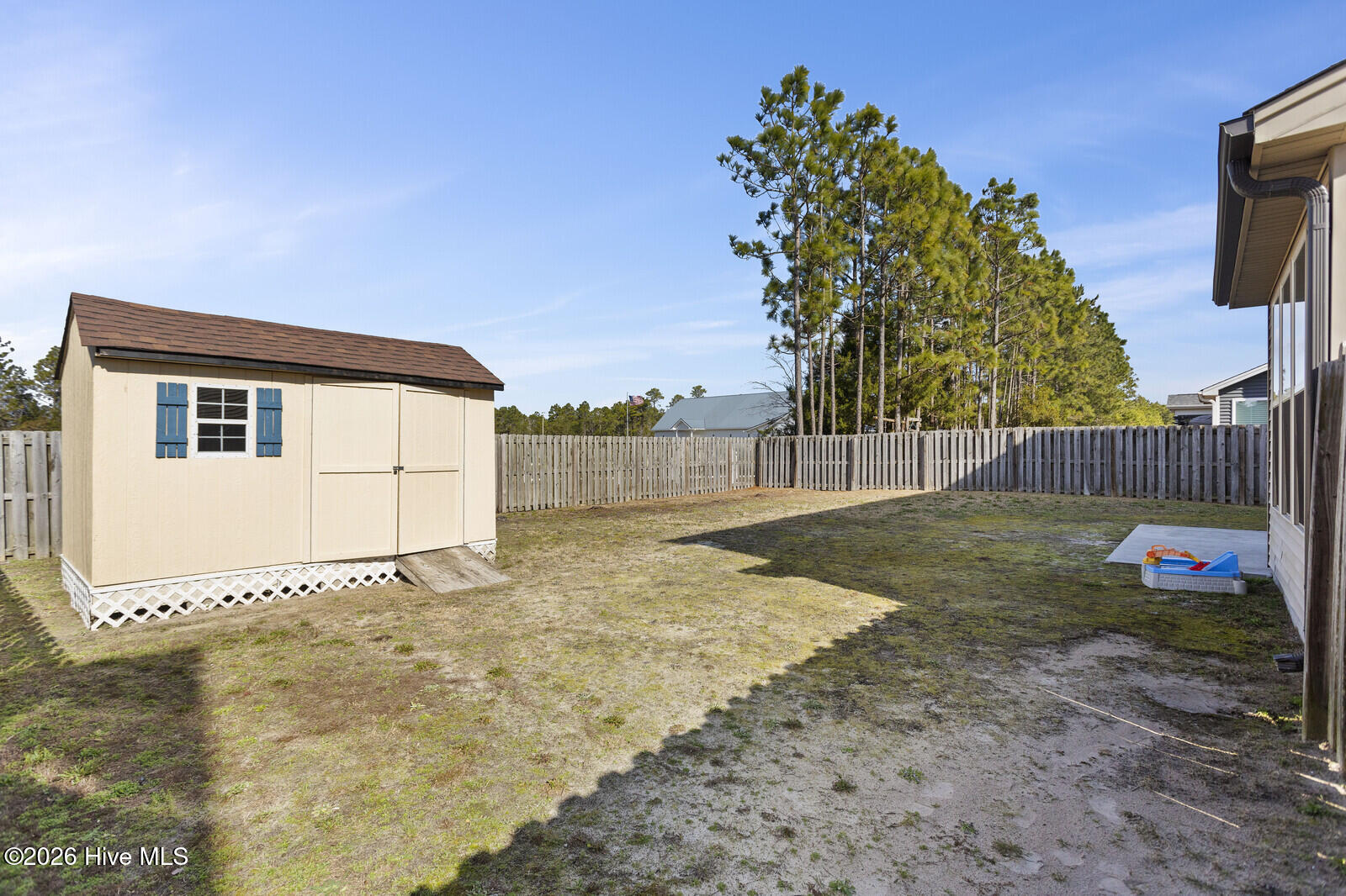 100558633 | Photo 40