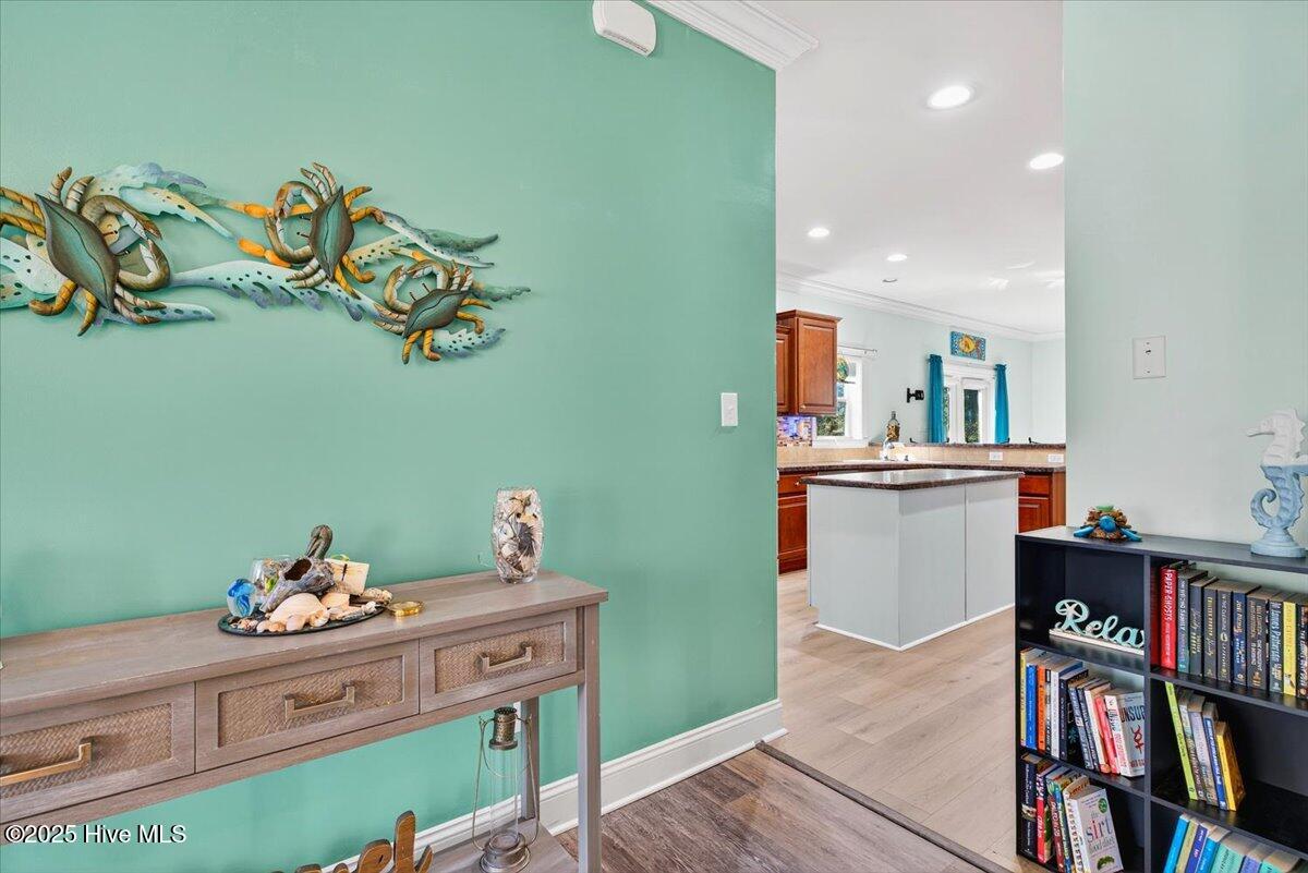 100534389 | Photo 10