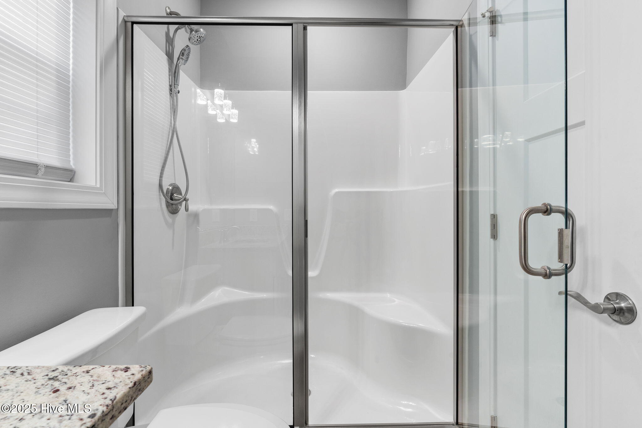 100544507 | Photo 30