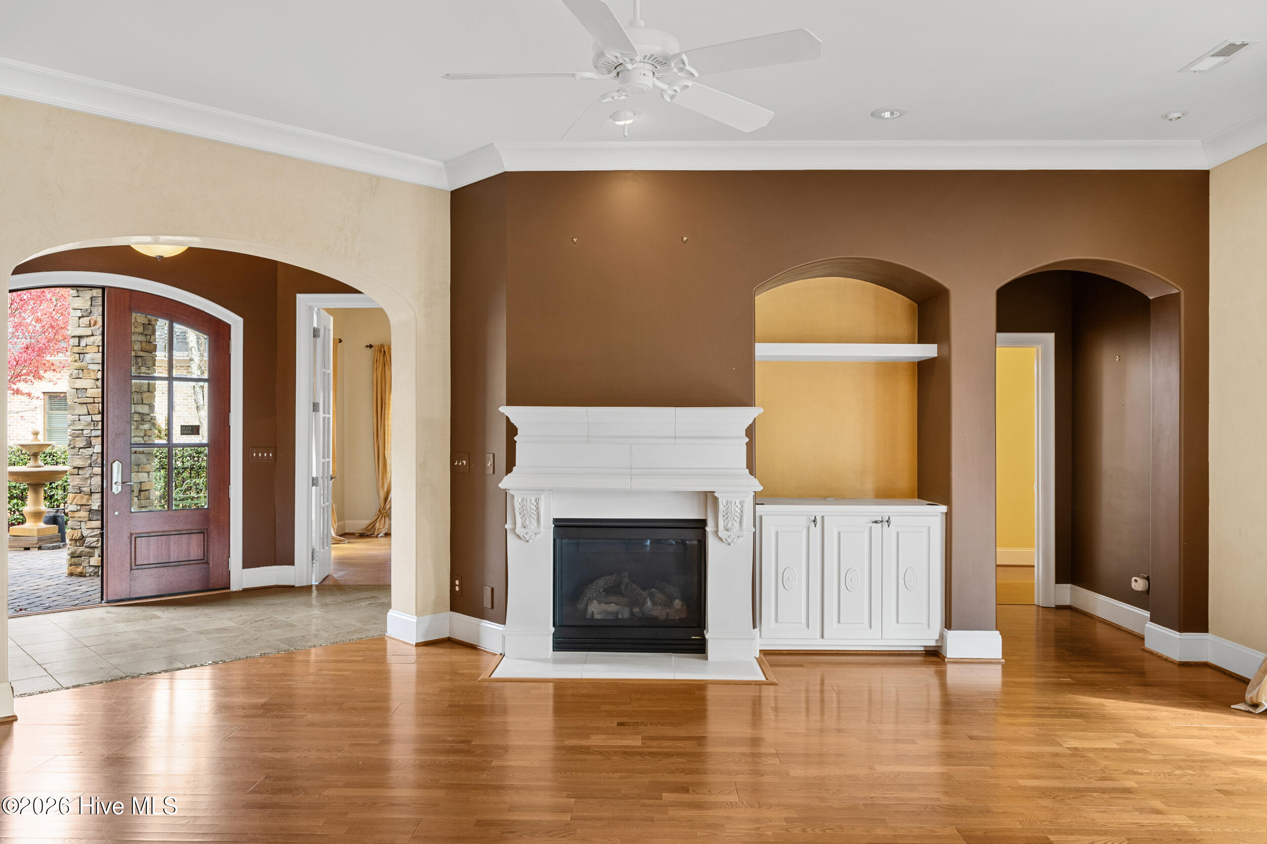 100547162 | Photo 12