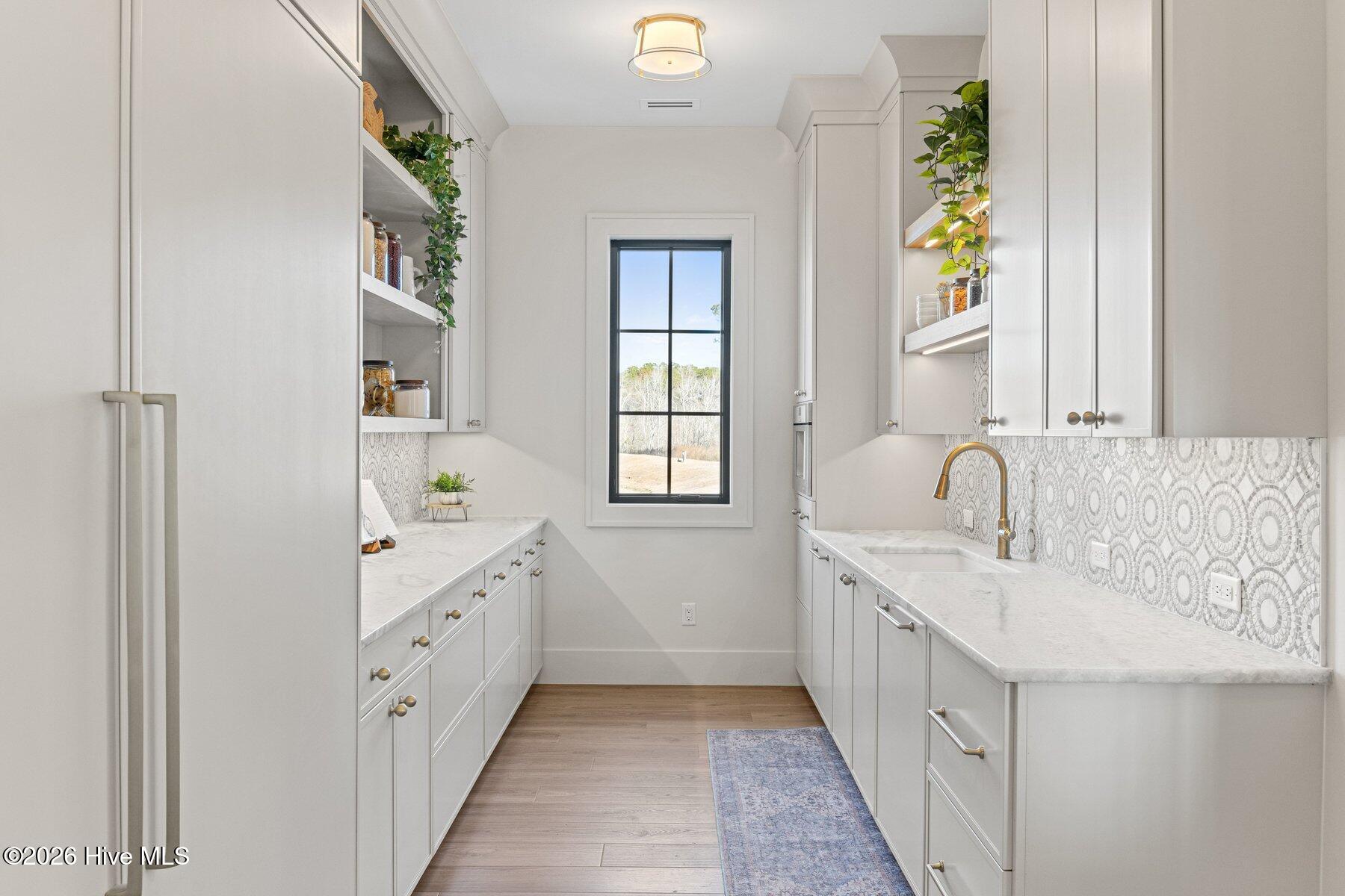 100529848 | Photo 25