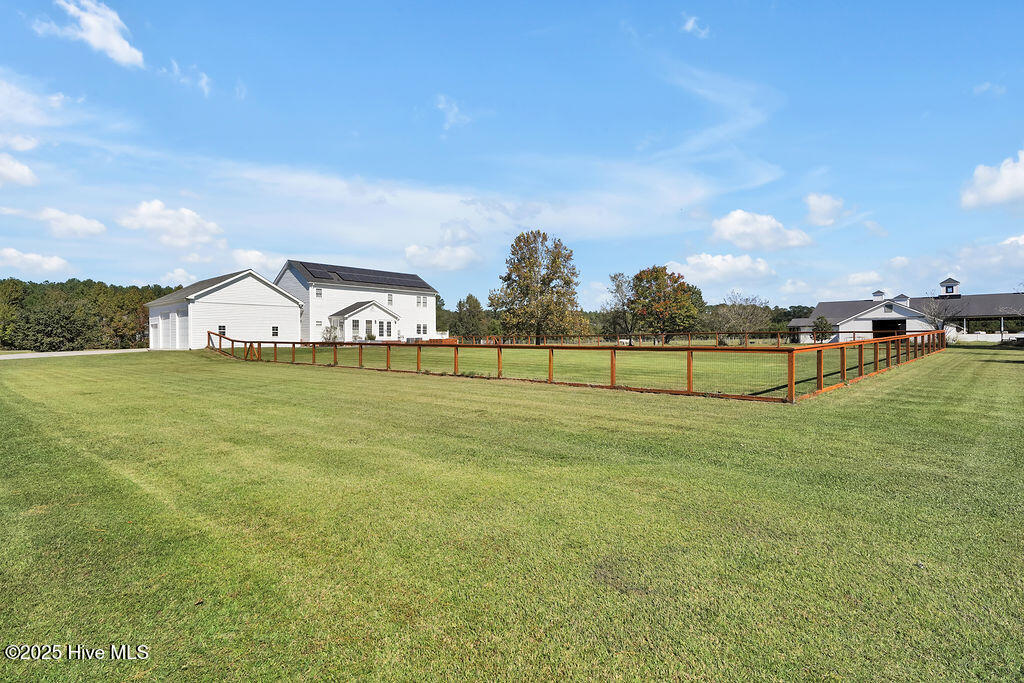 100537845 | Photo 50