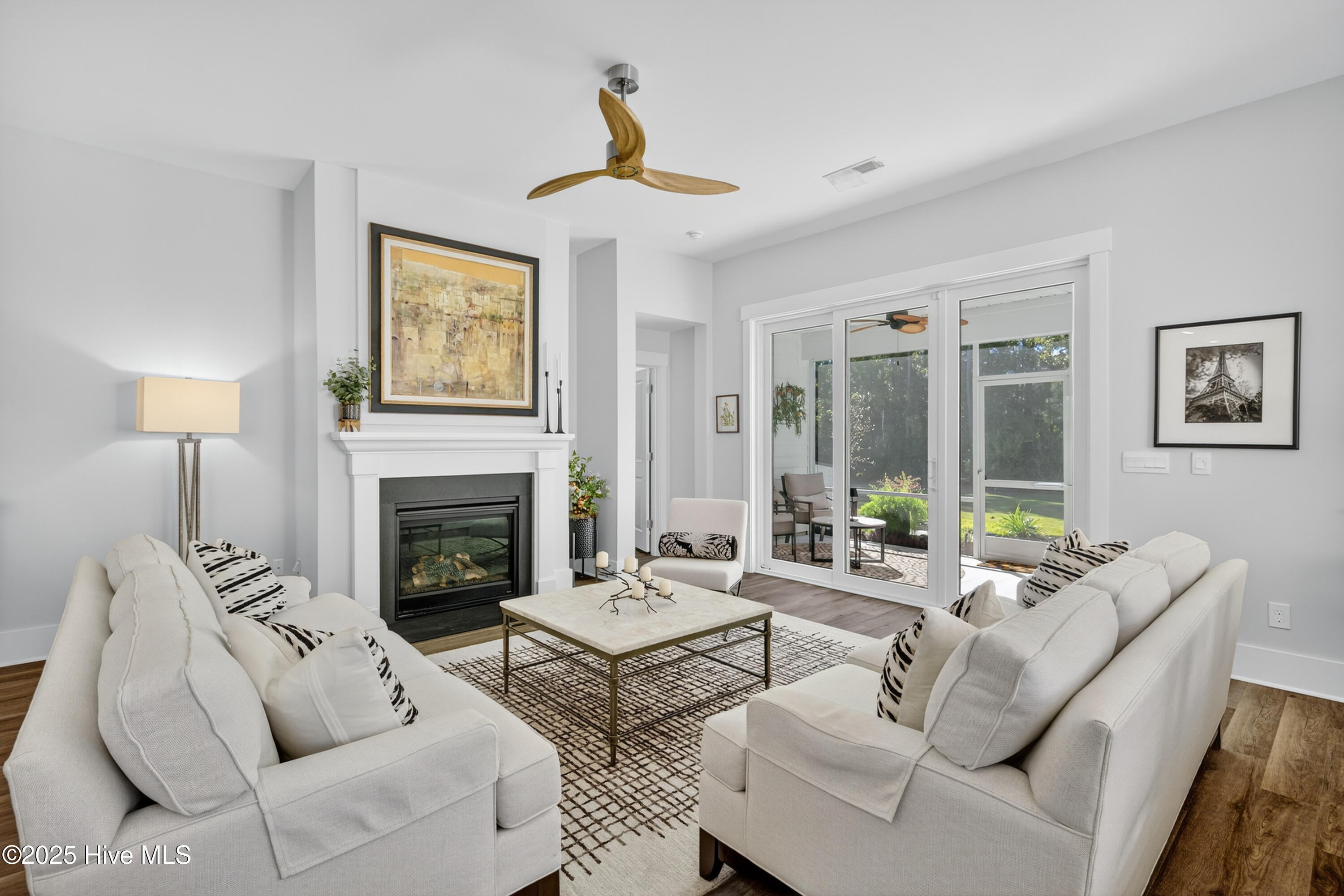 100538241 | Photo 10