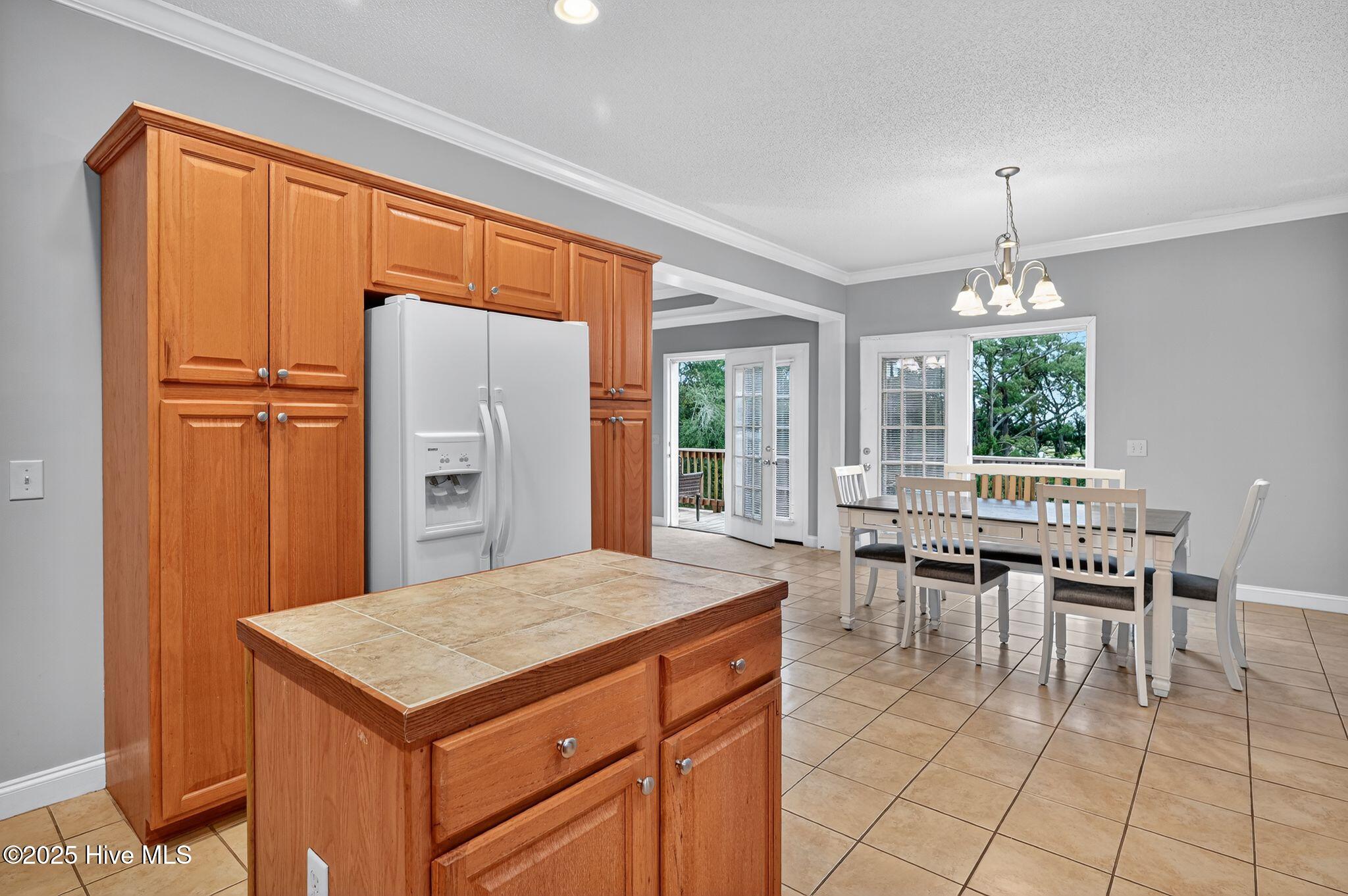 100540046 | Photo 15