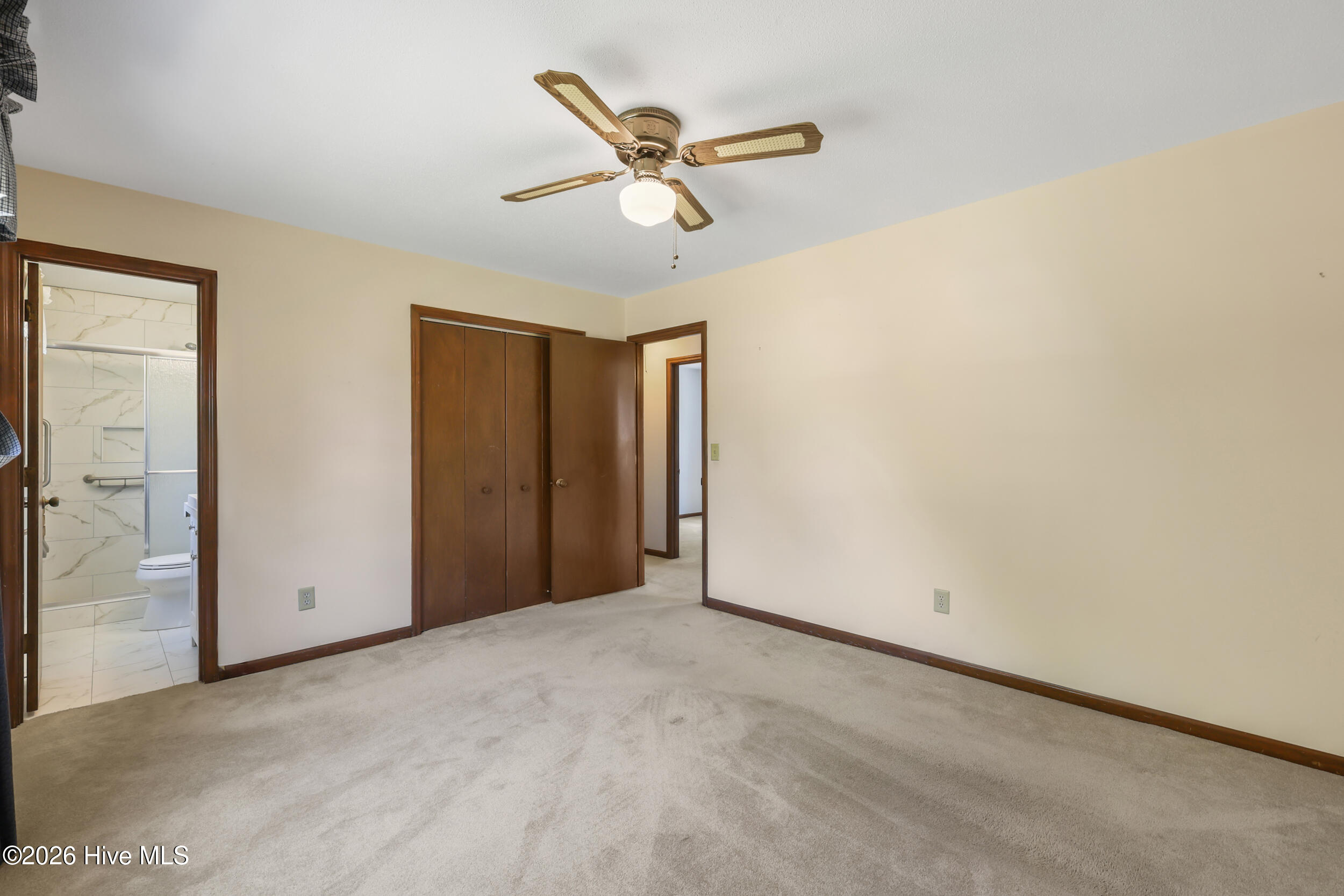 100567633 | Photo 22