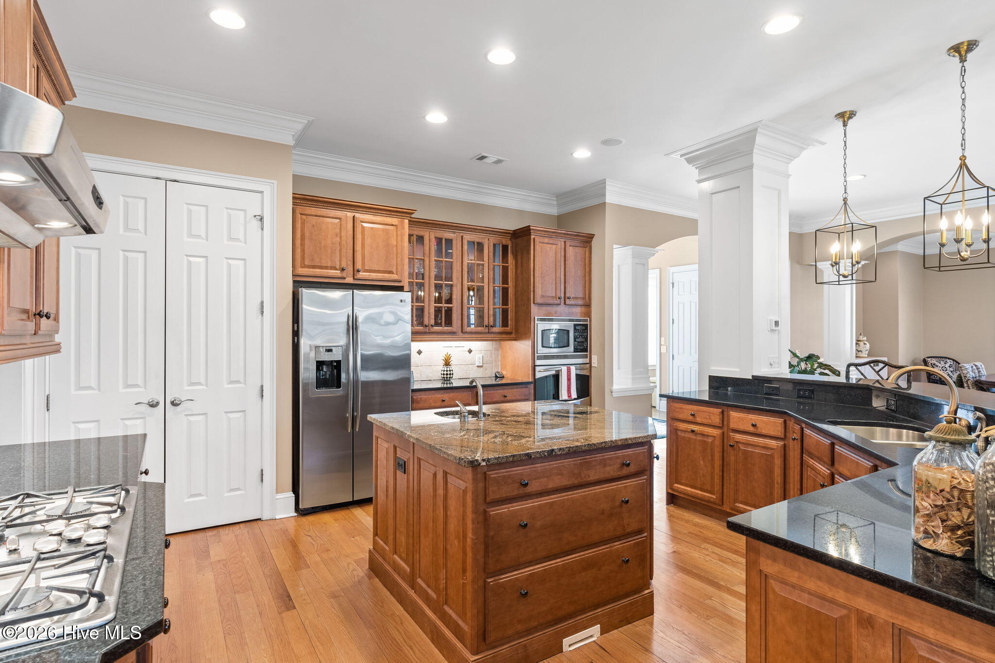 100559683 | Photo 13