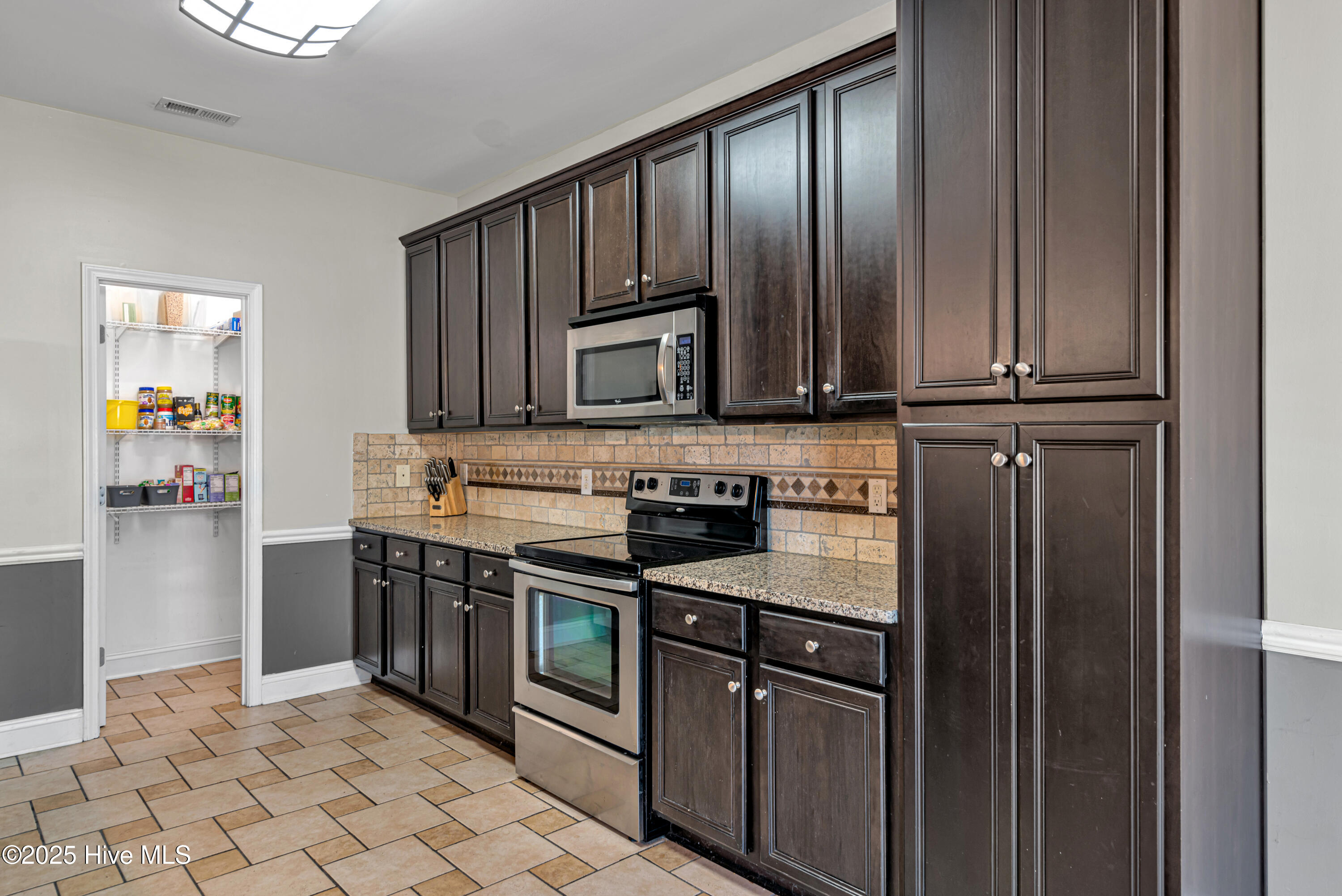 100545574 | Photo 20