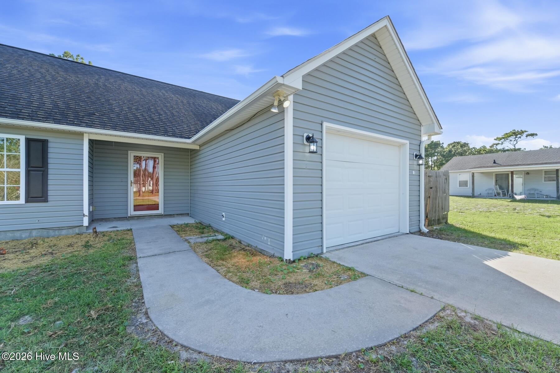 Photo 3 of Single family home for sale at 20 S Shelby Rd, Southport, NC 28461 | MLS# 100604849 | Listing updated on 2026-09-19
