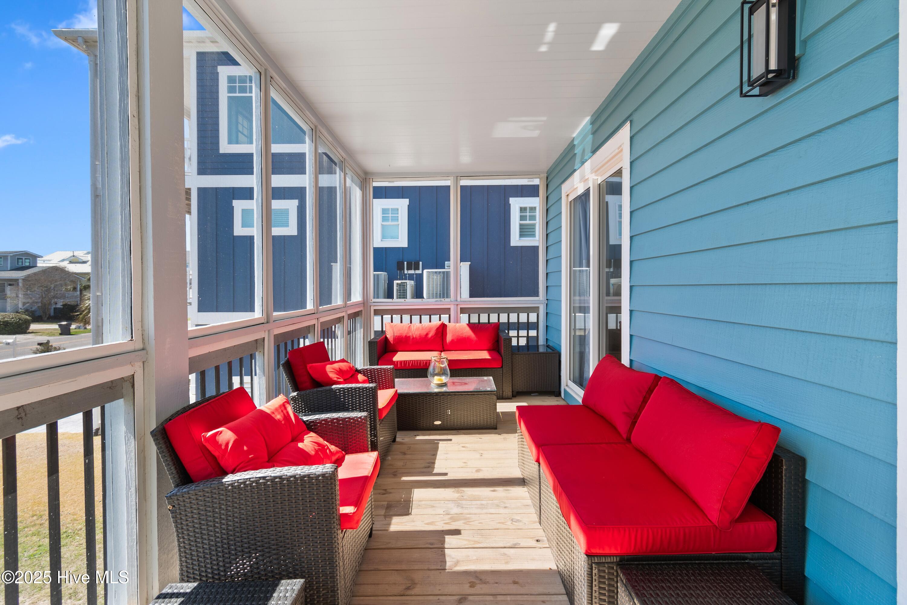 100494024 | Photo 10