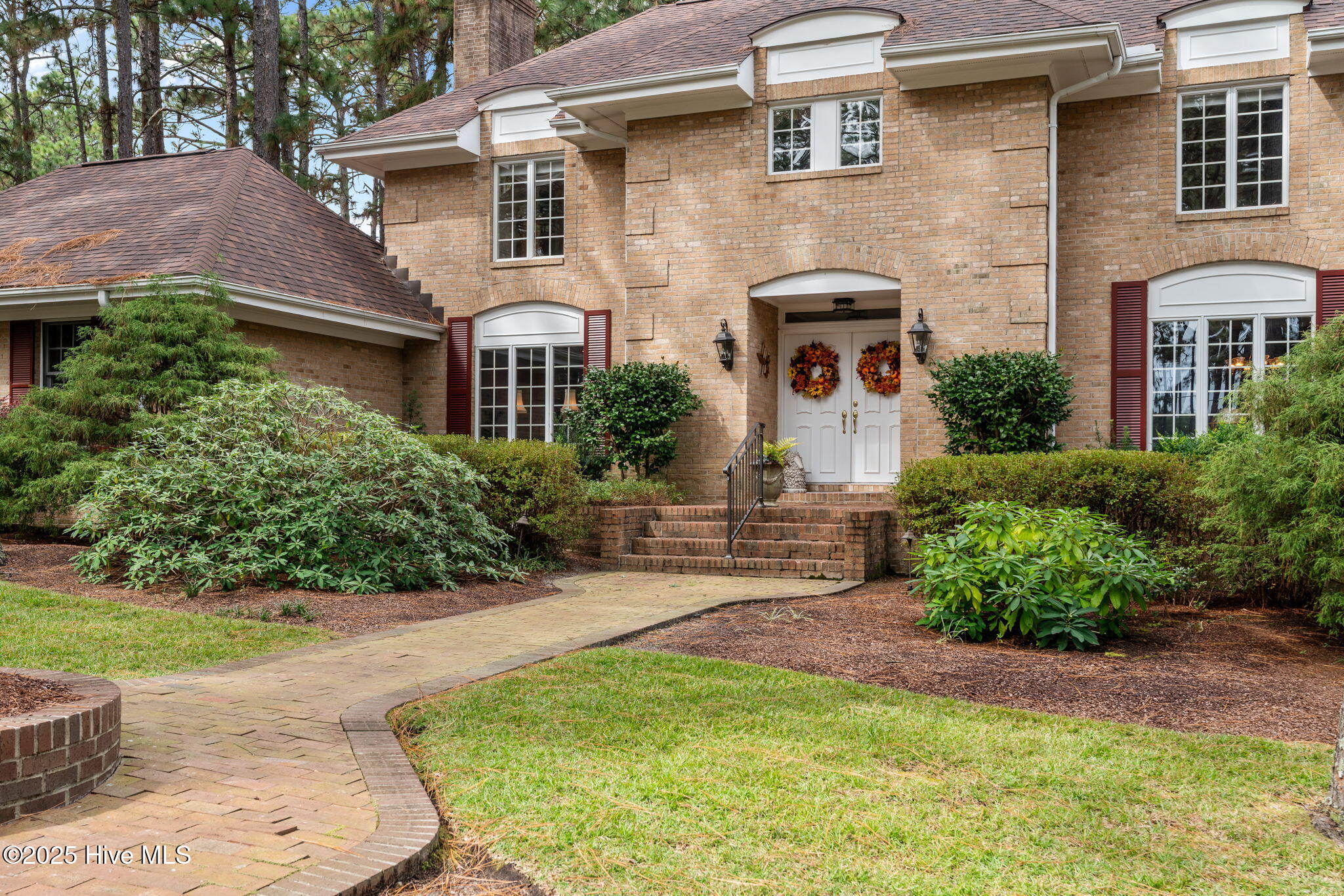 Photo 5 of Single family home for sale at 35 Lake Dornoch Dr, Pinehurst, NC 28374 | MLS# 100601334 | Listing updated on 2026-09-04