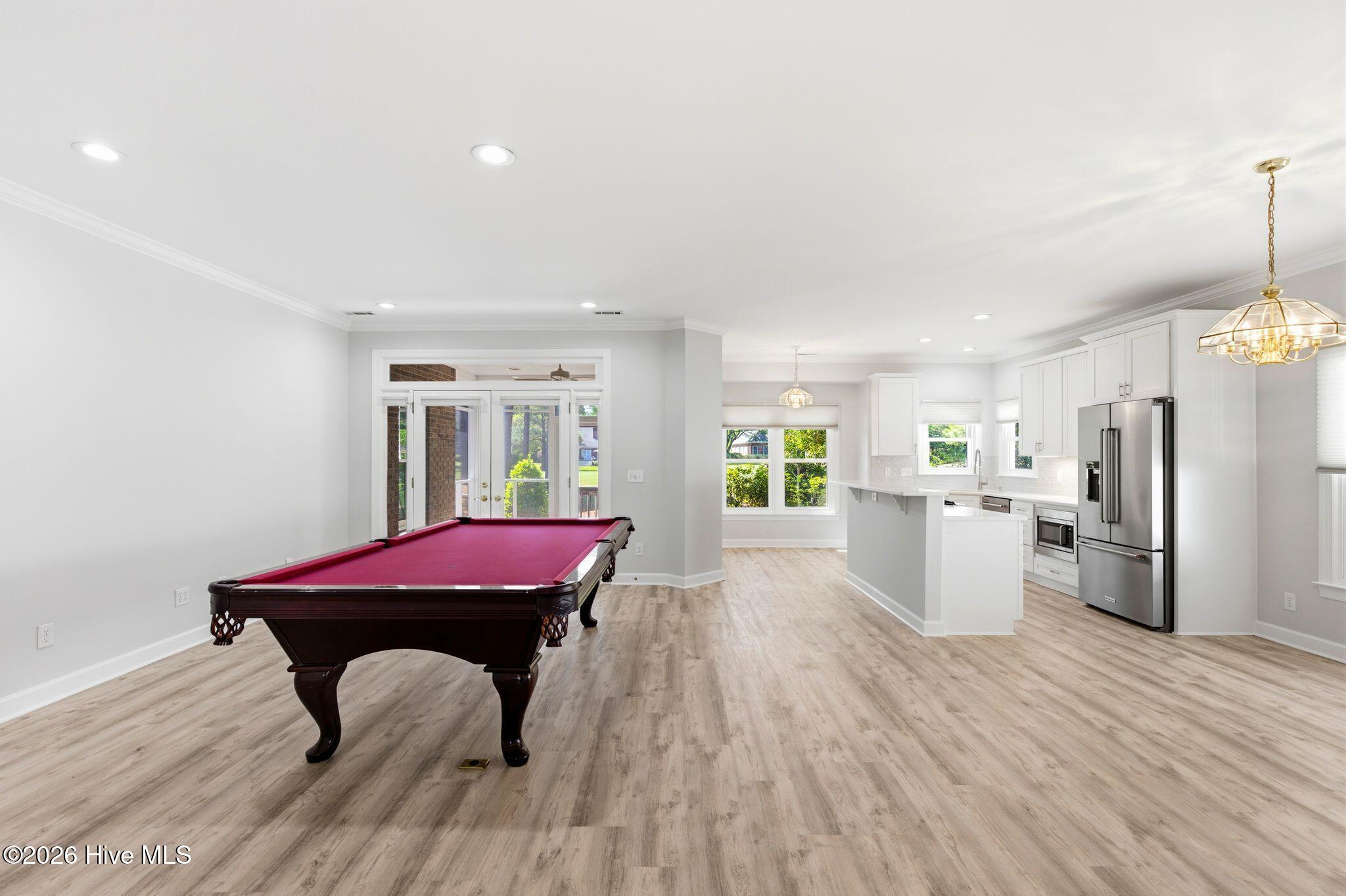 100567586 | Photo 14