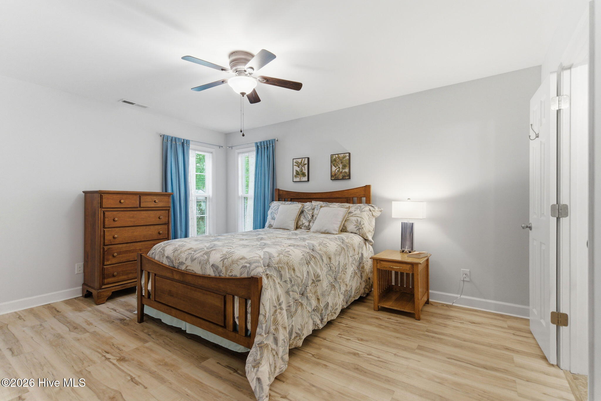 100570095 | Photo 20