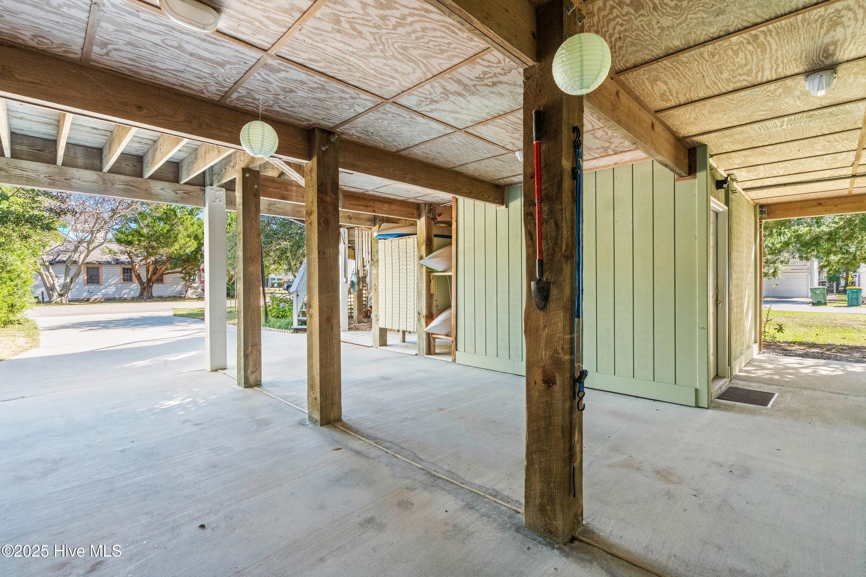 100535794 | Photo 60