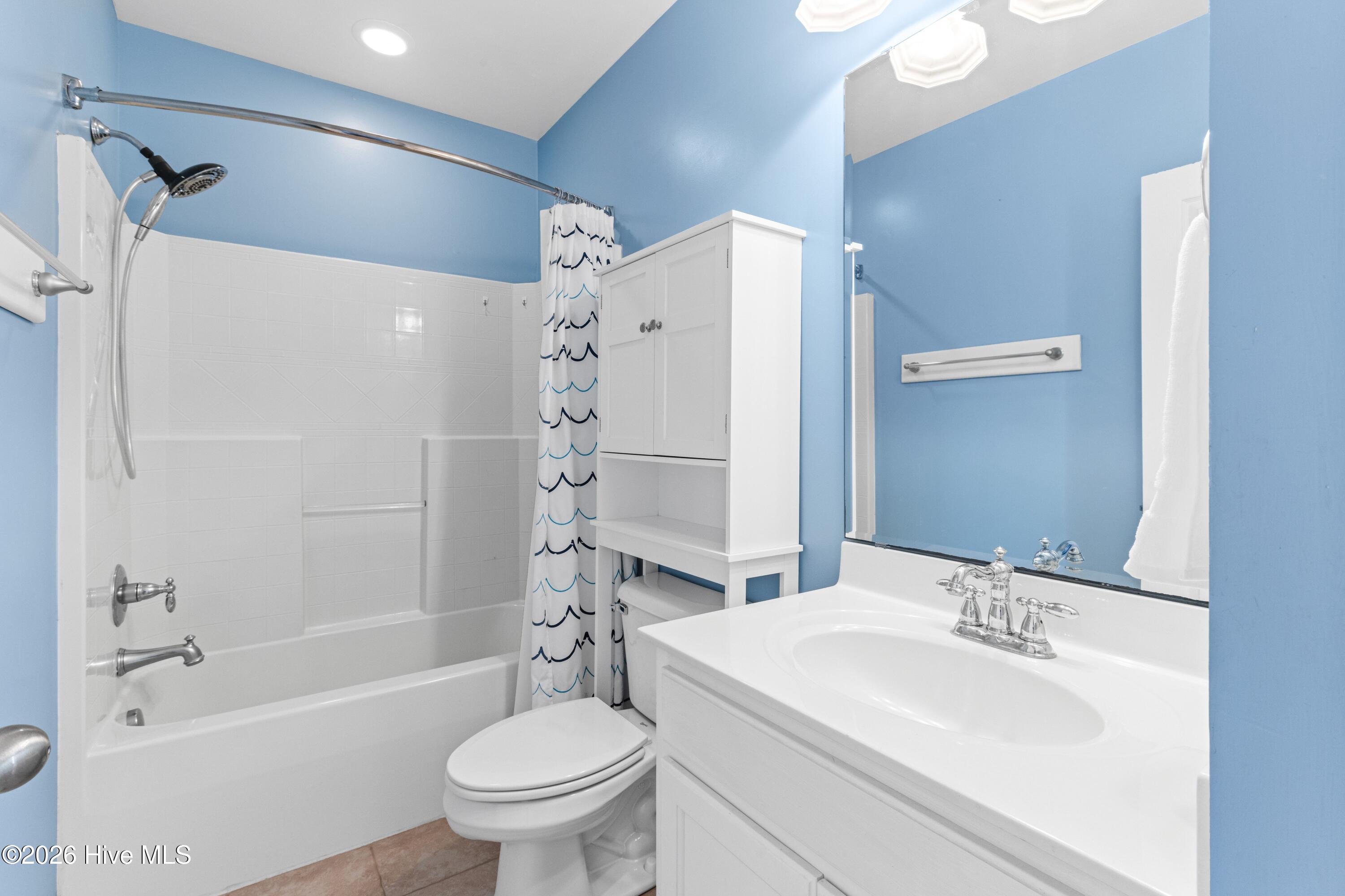 100550926 | Photo 16