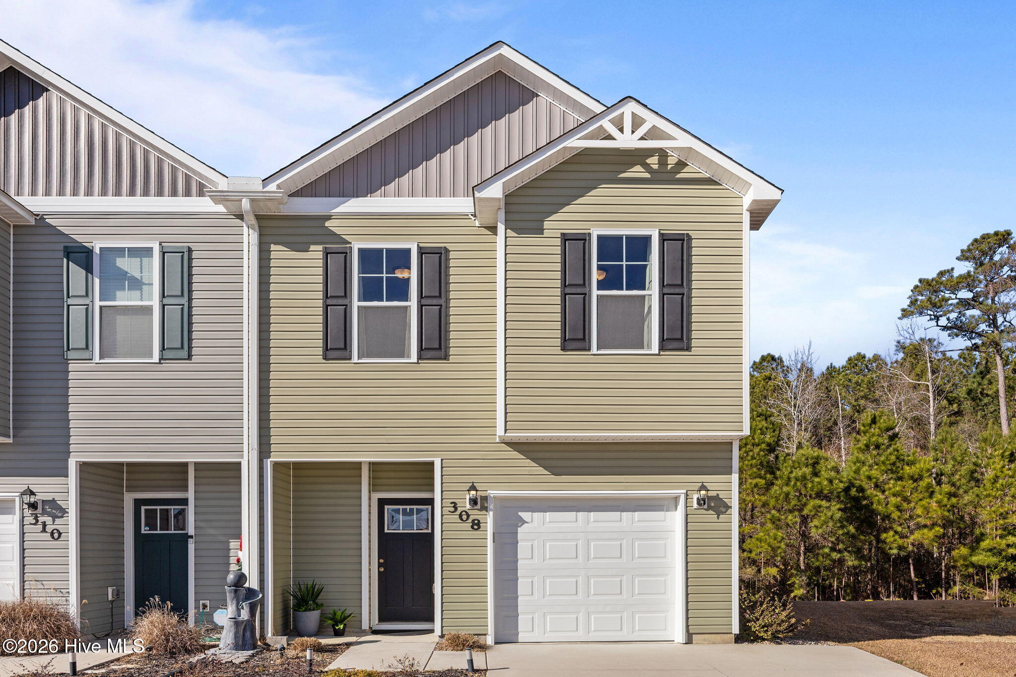 100551047 | Photo 35