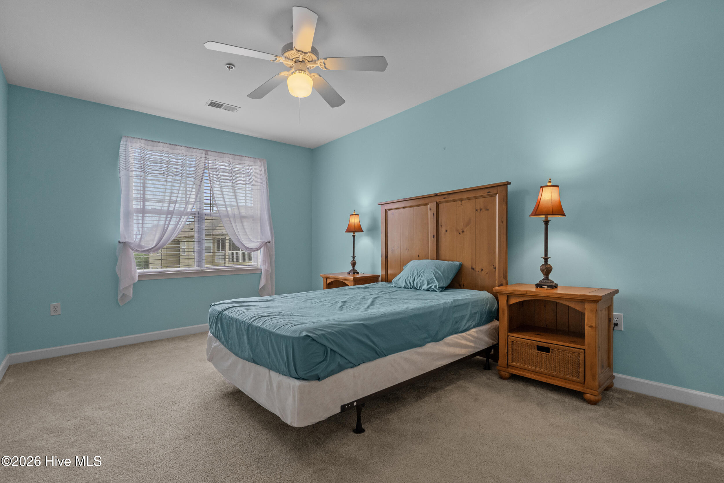 100570667 | Photo 20