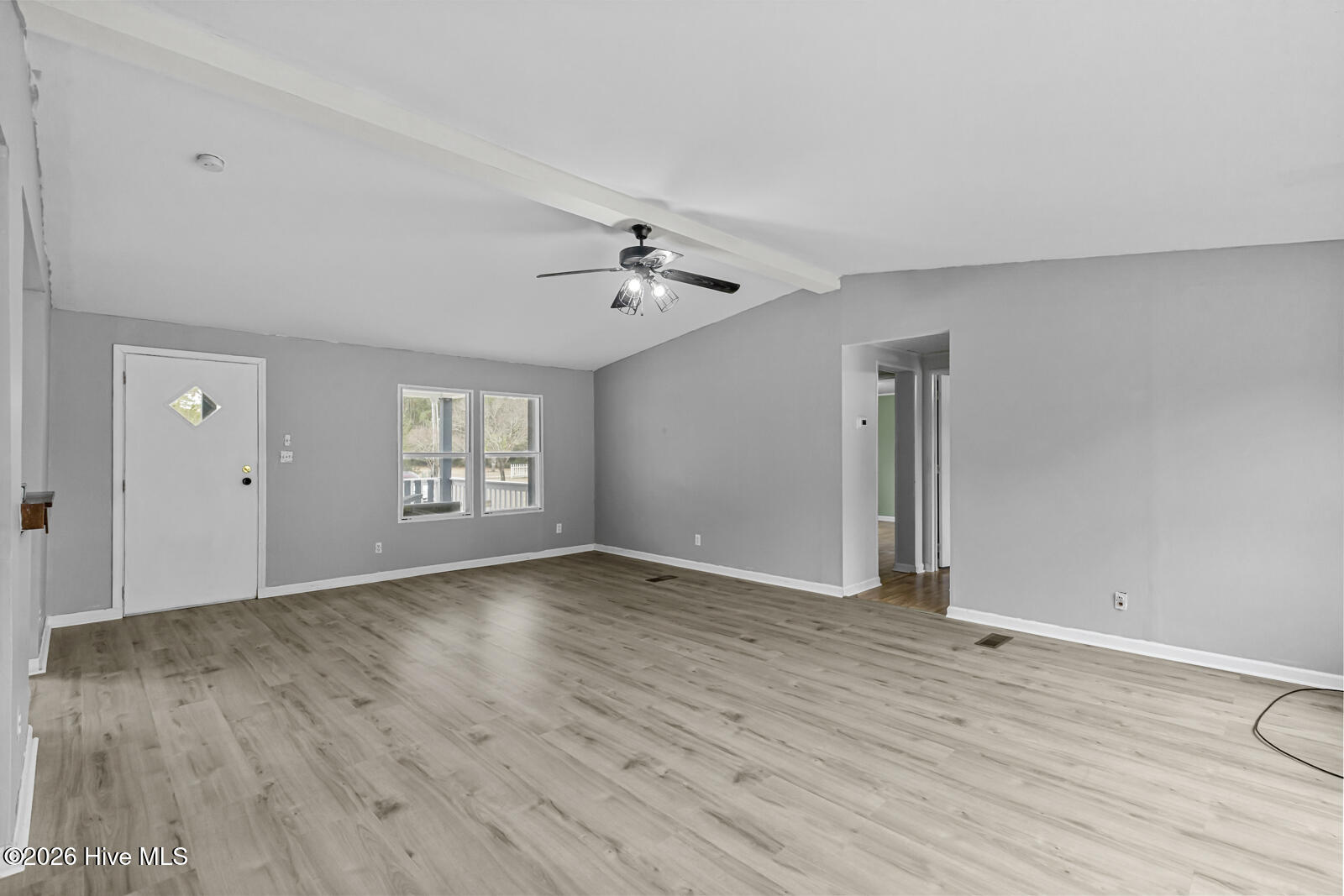 100556050 | Photo 15