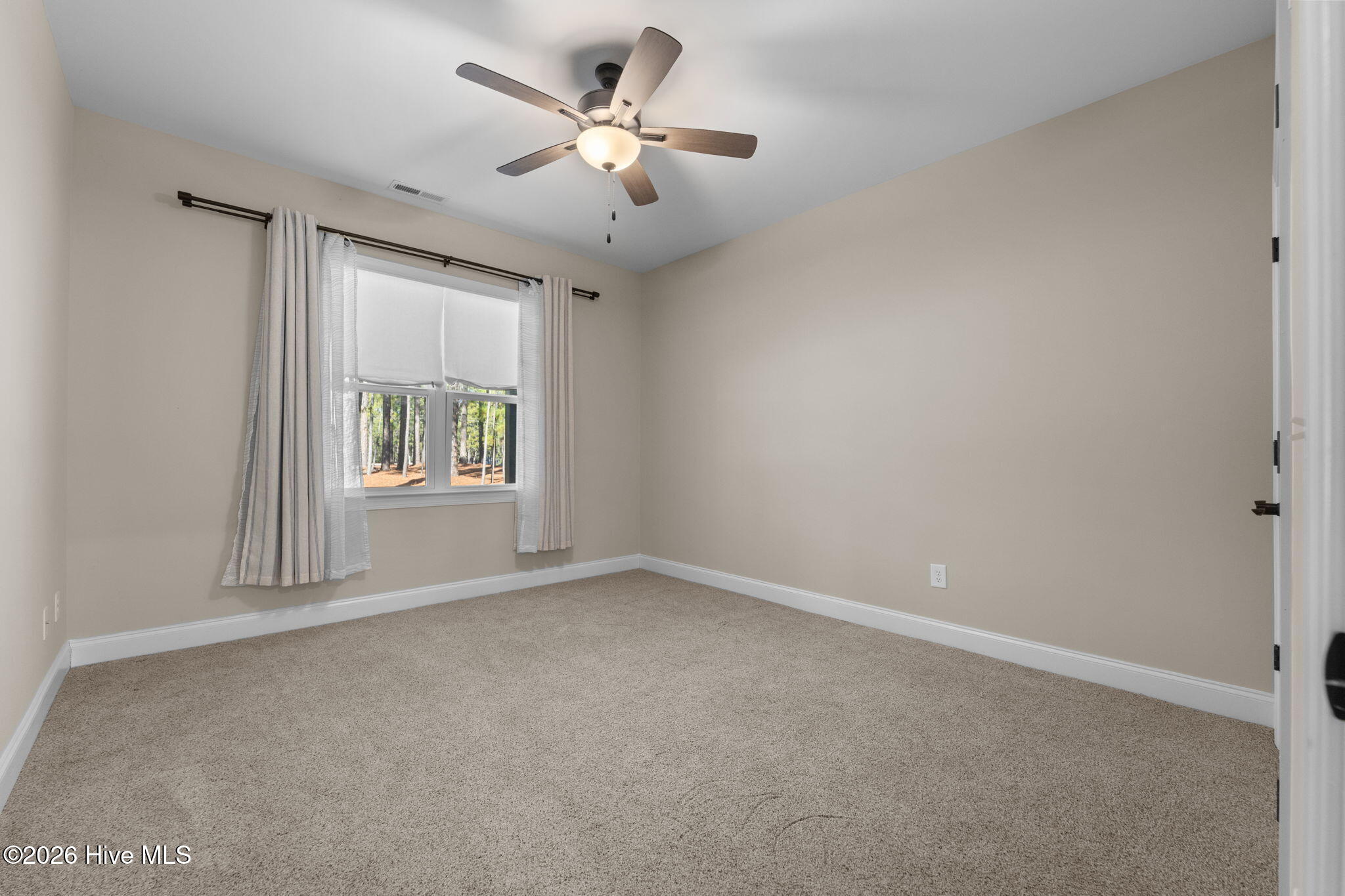 120 E Devonshire Avenue